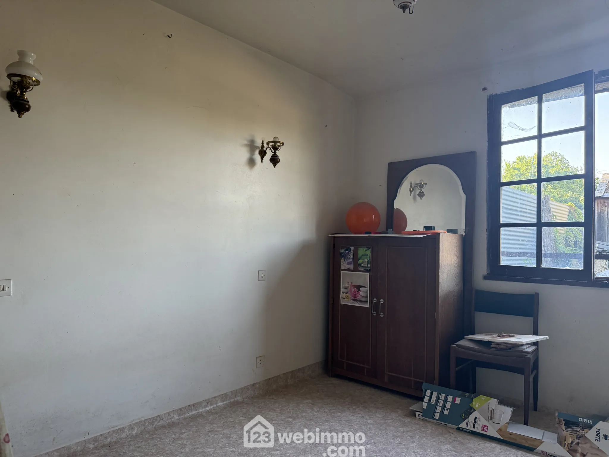 Maison de plain-pied de 175 m2 à Saint-Clair avec terrain clos 