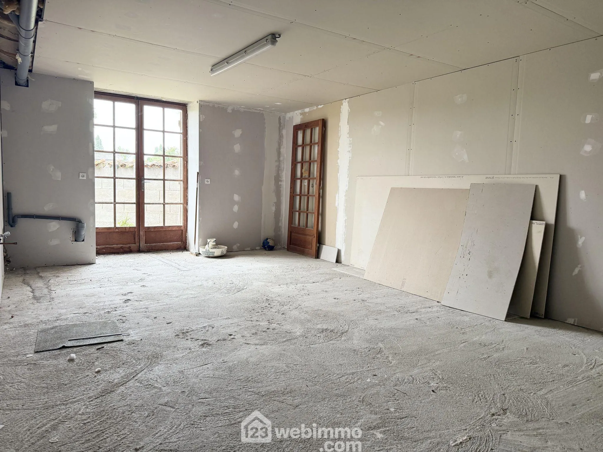 Maison de plain-pied de 175 m2 à Saint-Clair avec terrain clos 