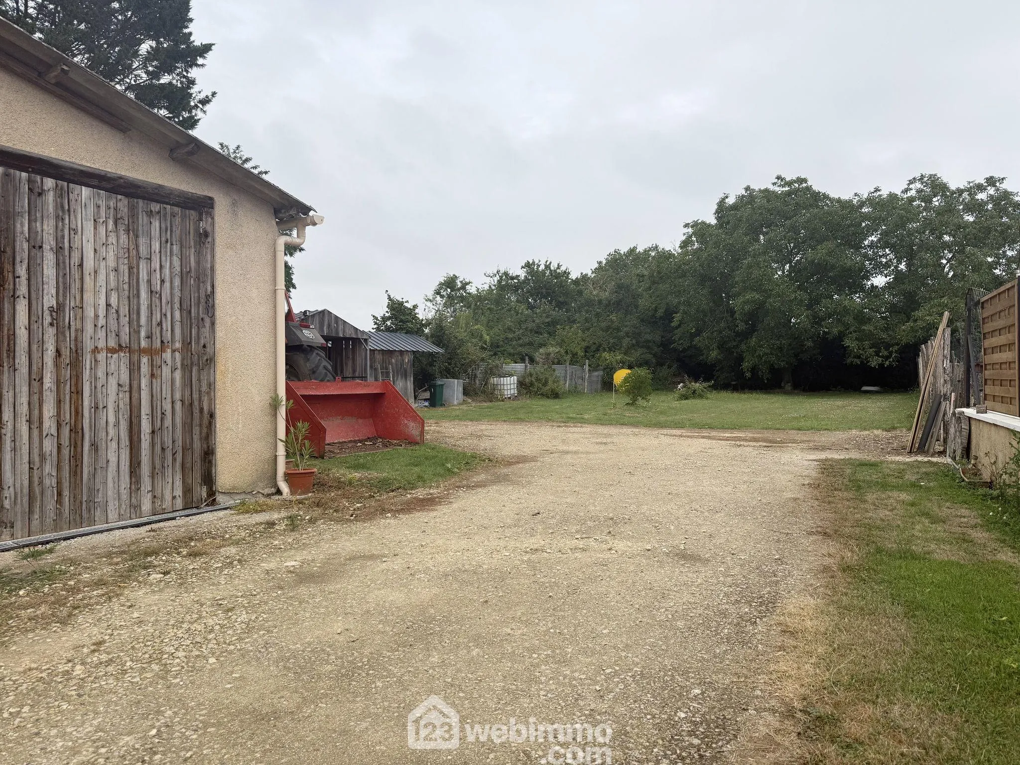 Maison de plain-pied de 175 m2 à Saint-Clair avec terrain clos 