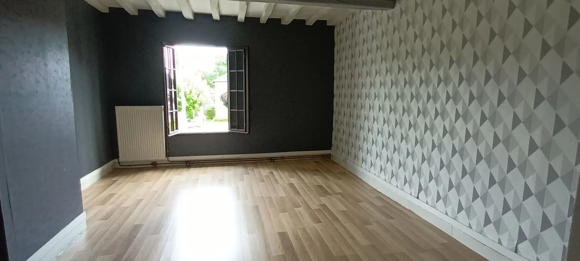Maison à vendre à Draize avec 4 chambres, garage et jardin - Opportunité à ne pas manquer 