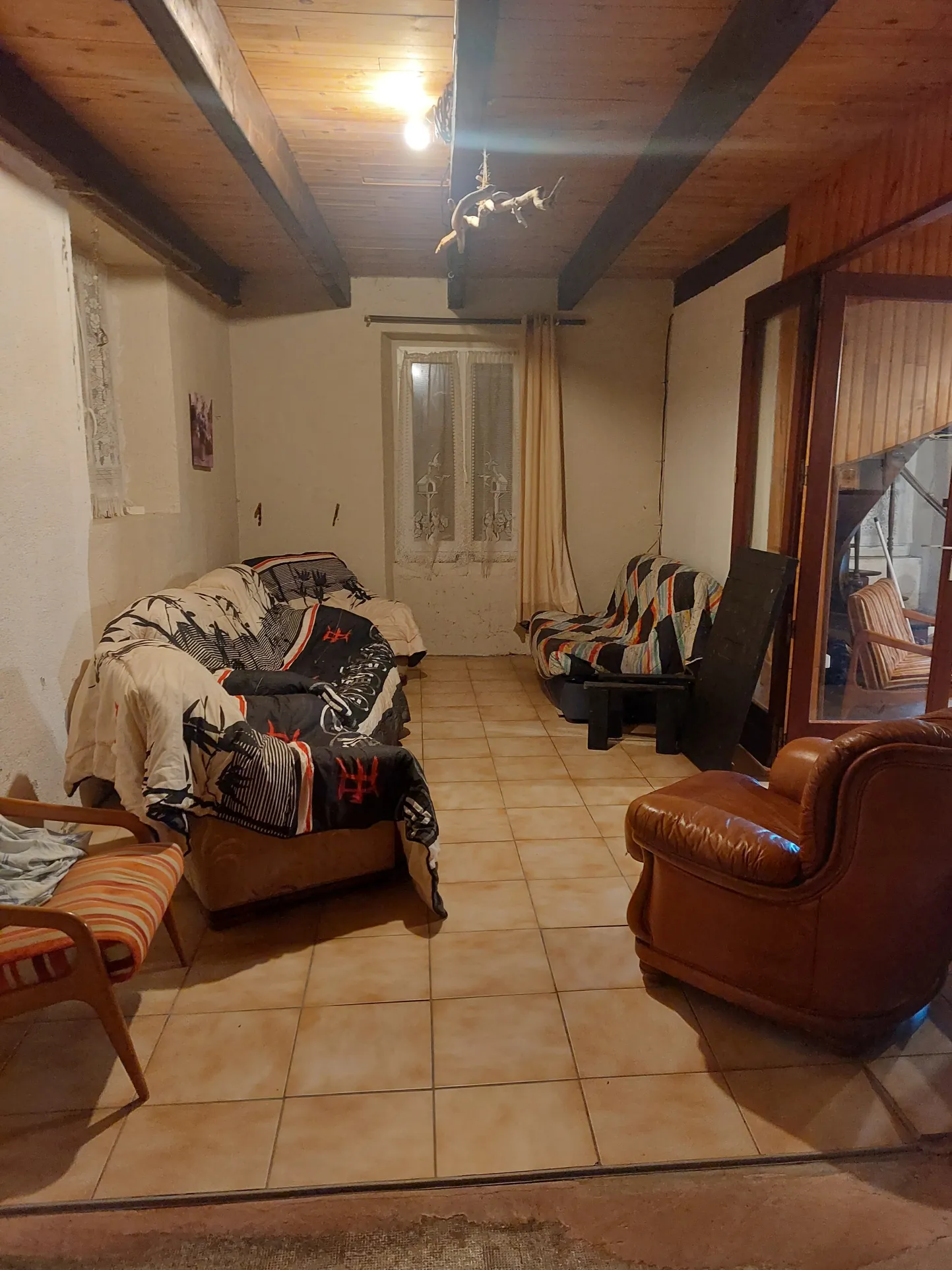 Maison à rénover de 157 m² à Cénomes dans le sud de l'Aveyron 