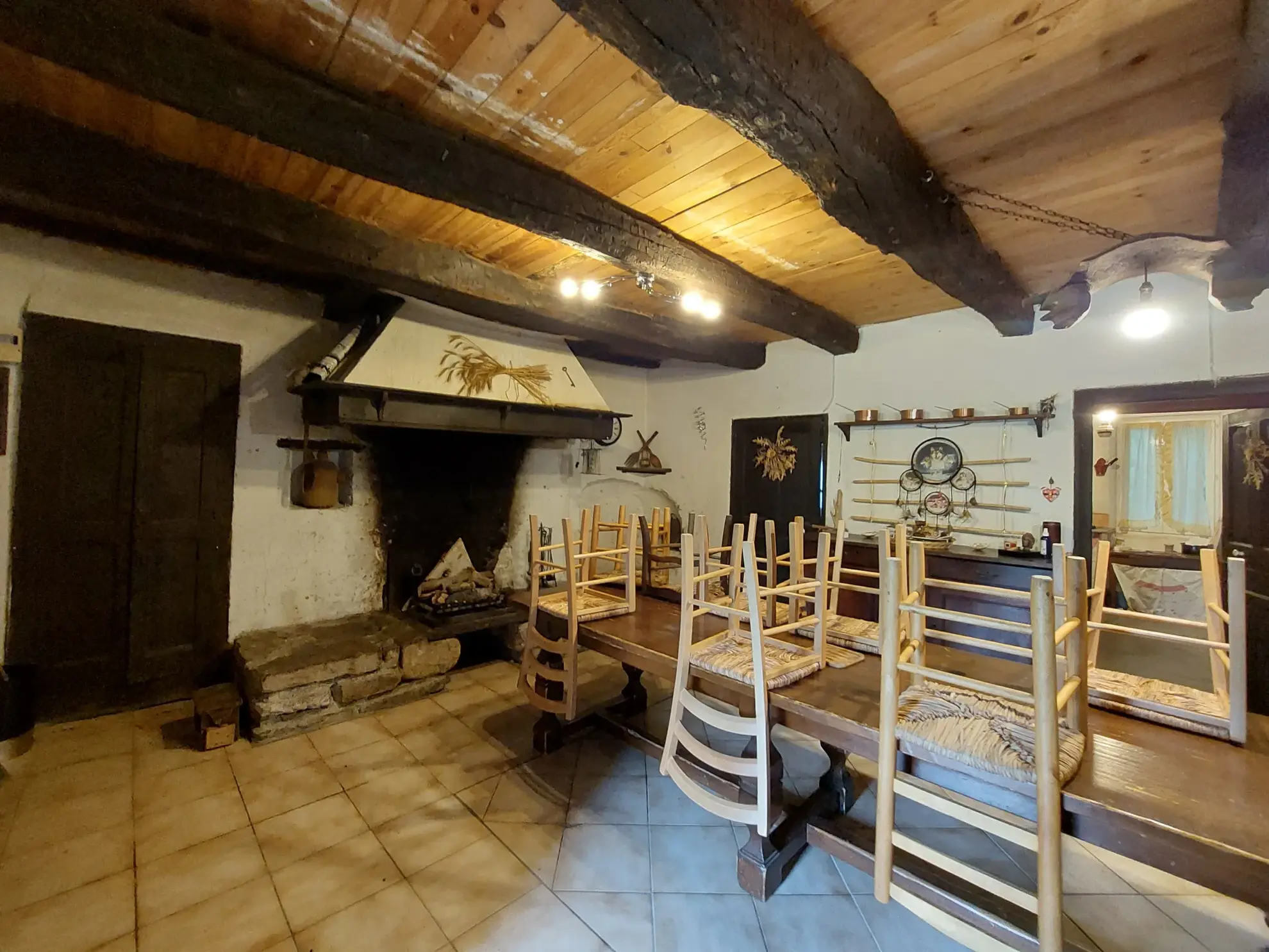 Maison à rénover de 157 m² à Cénomes dans le sud de l'Aveyron