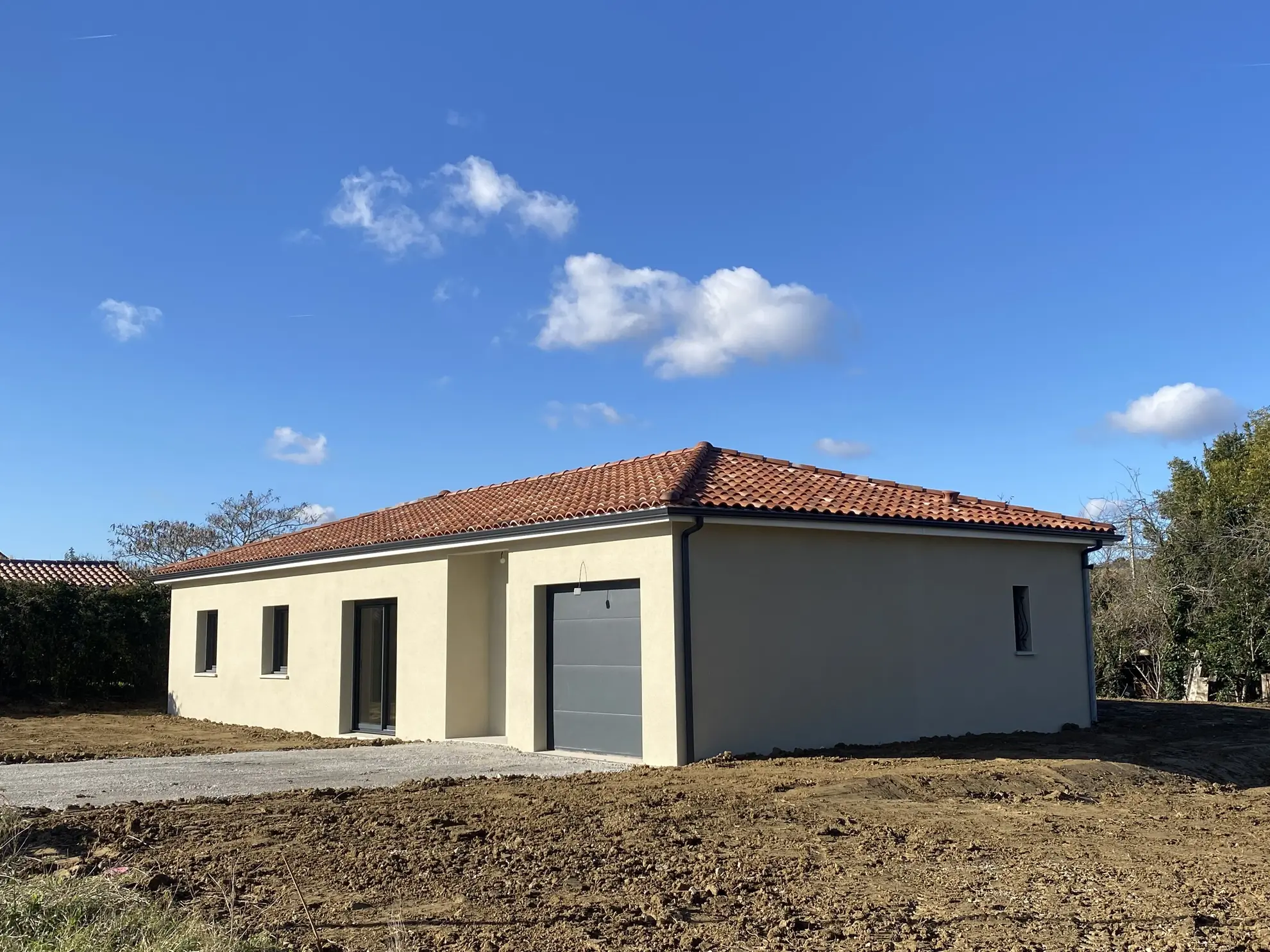 Villa neuve RE 2020 de 95 m2 avec garage à Venerque
