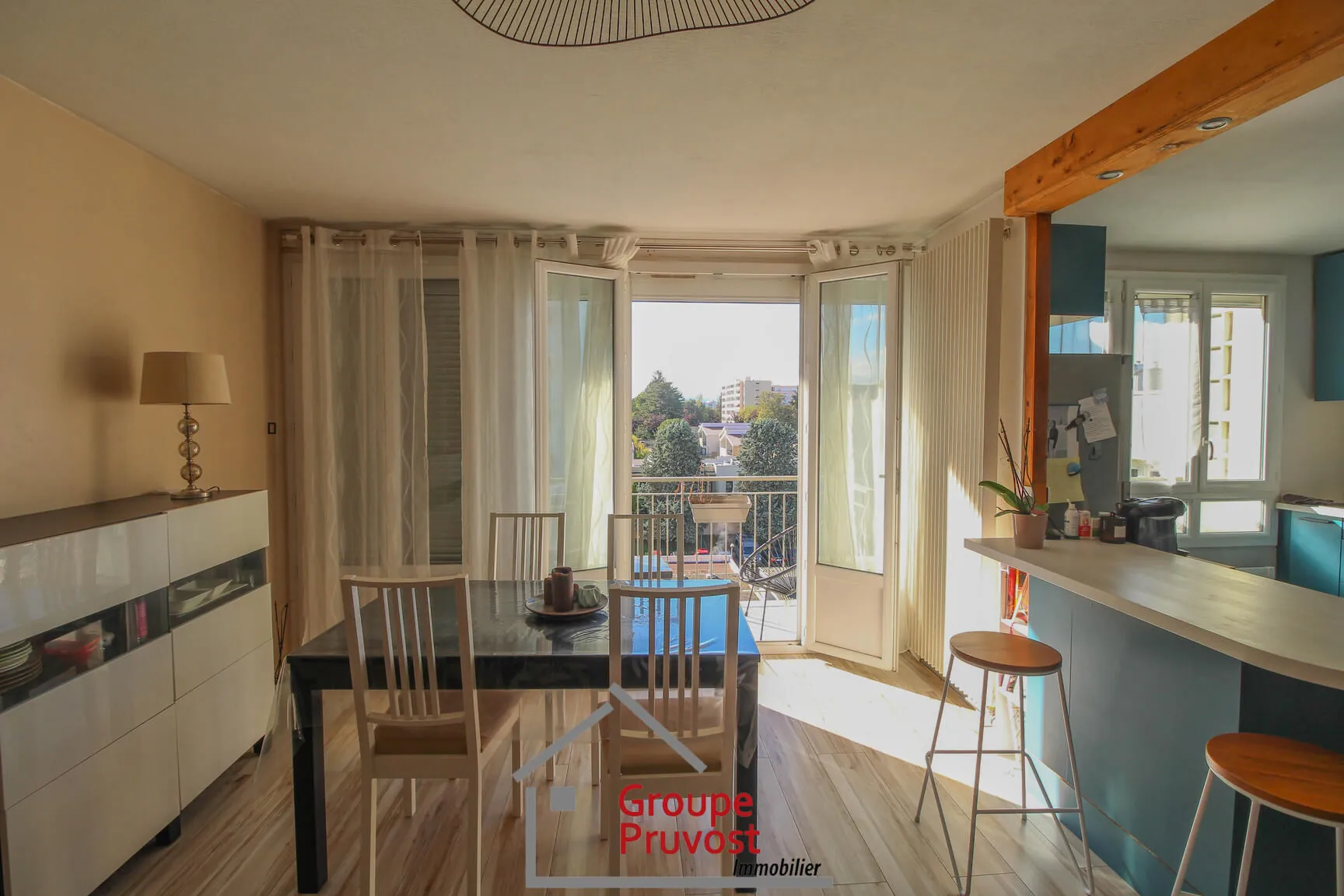 Appartement T4 lumineux avec balcon et caves à Villefranche-sur-Saône 