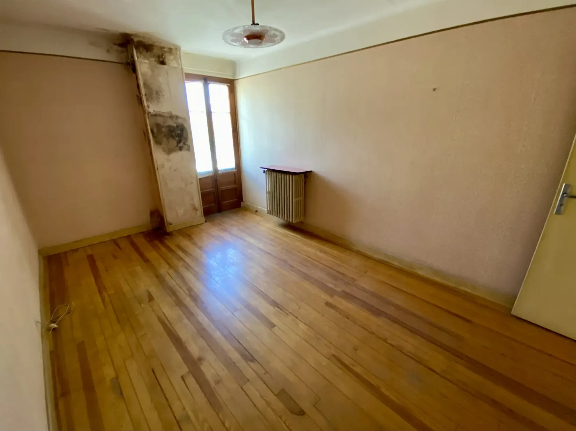 Maison à rénover avec grand potentiel à Saint-Michel-de-Maurienne 