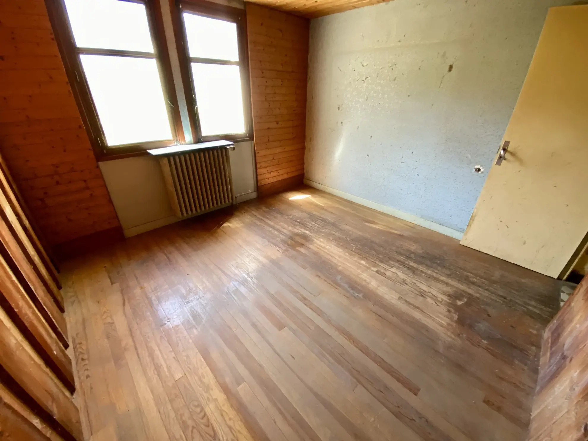 Maison à rénover avec grand potentiel à Saint-Michel-de-Maurienne 