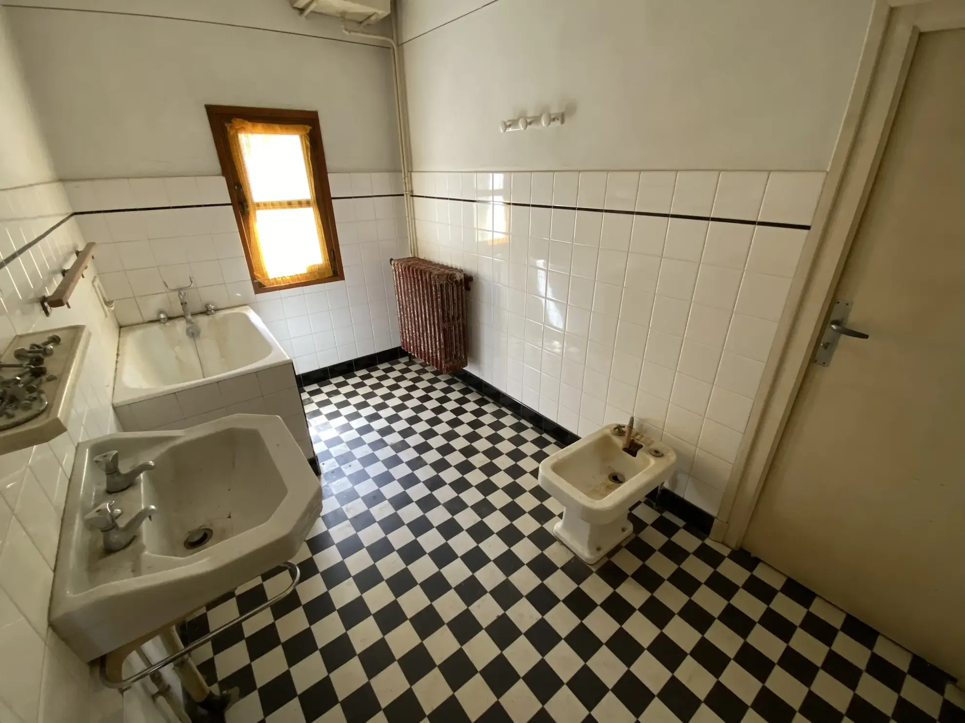 Maison à rénover avec grand potentiel à Saint-Michel-de-Maurienne 