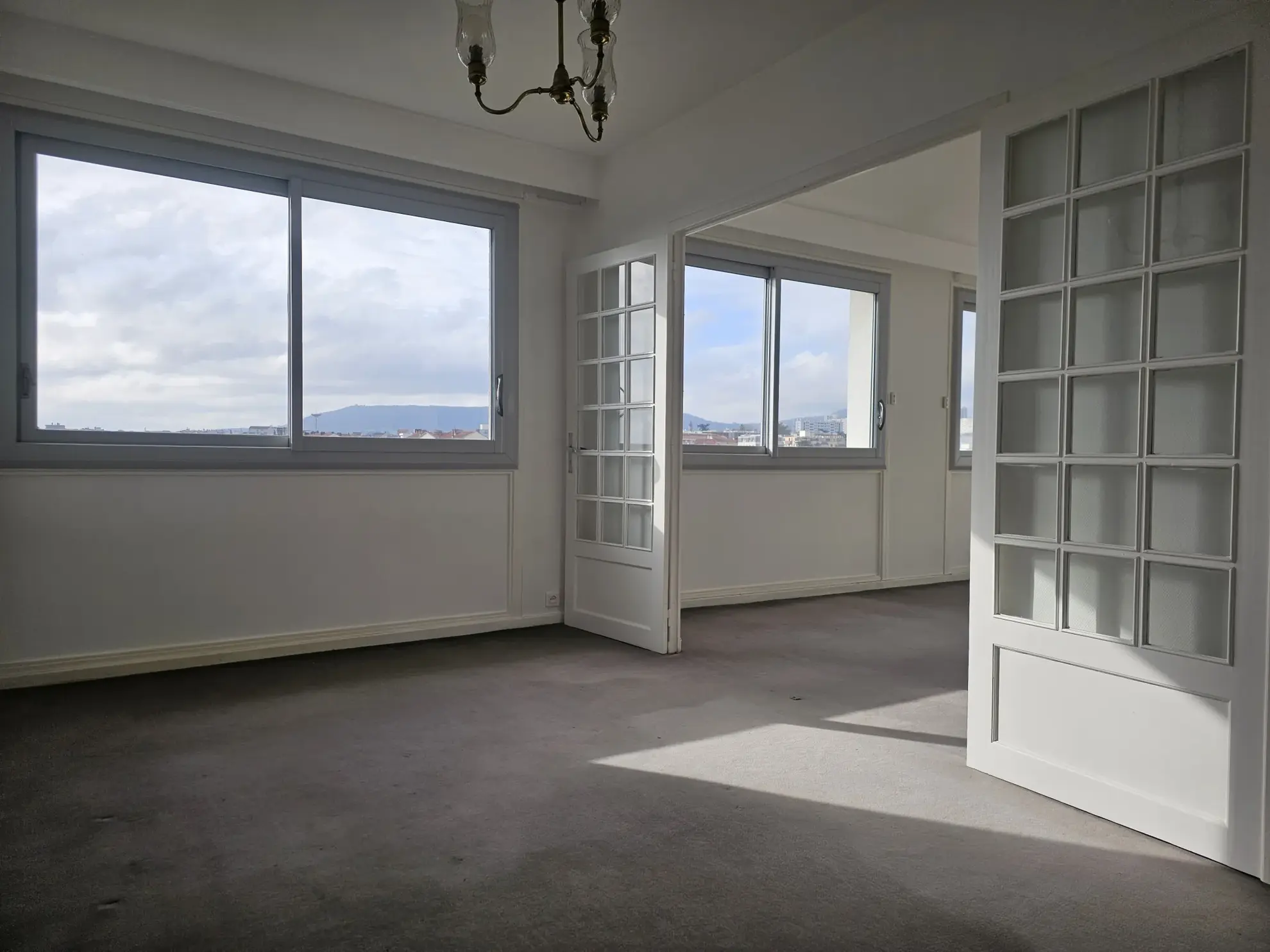 Appartement lumineux avec parking et cave à Clermont-Ferrand 