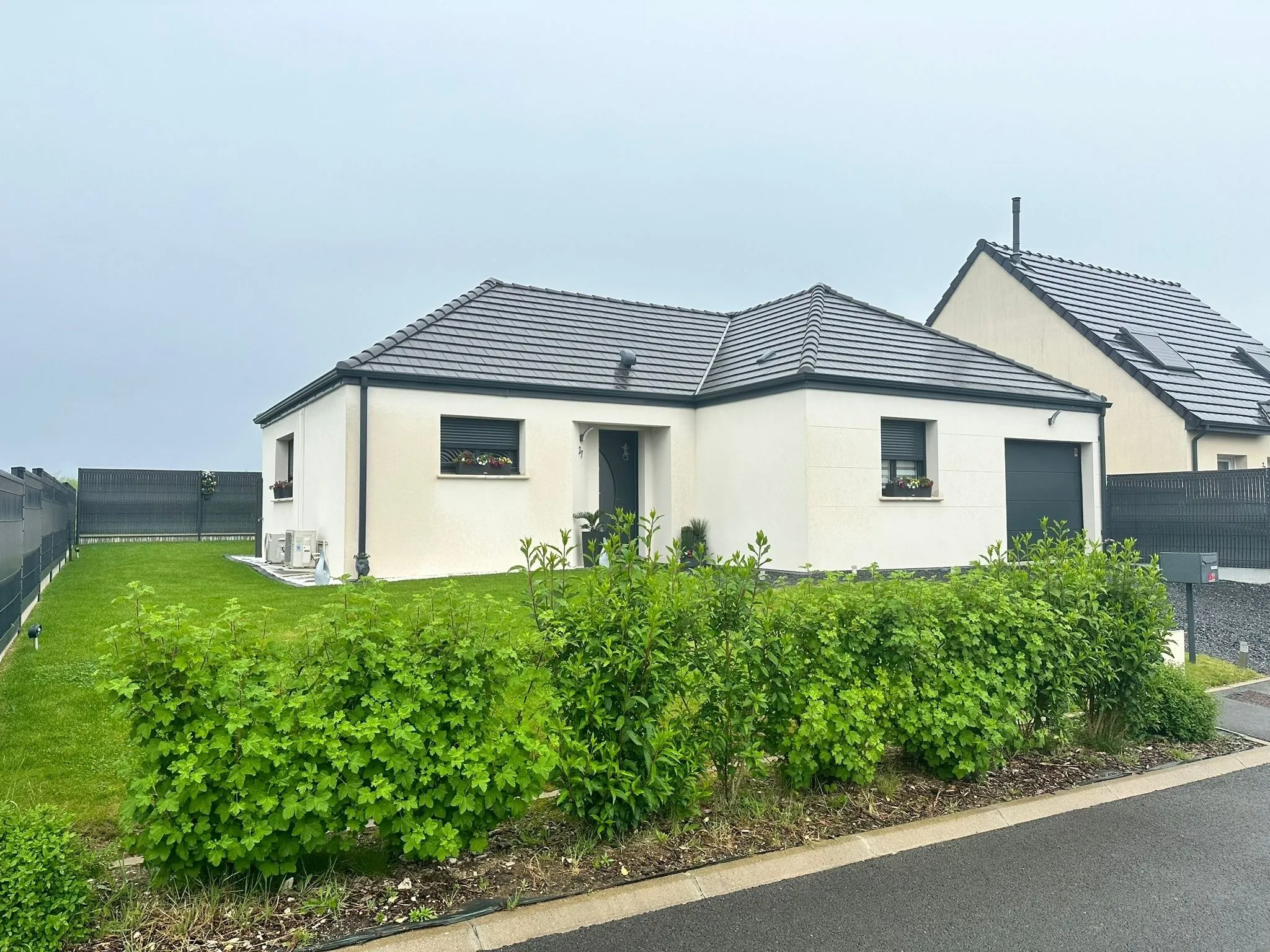 Maison écologique à vendre à Allery - Terrain de 975 m², 3 chambres