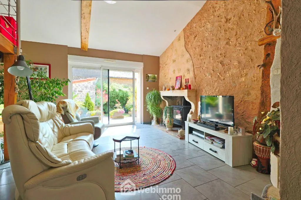 Maison en pierre de 134 m² avec jardin et potentiel à Marigny-Chemereau