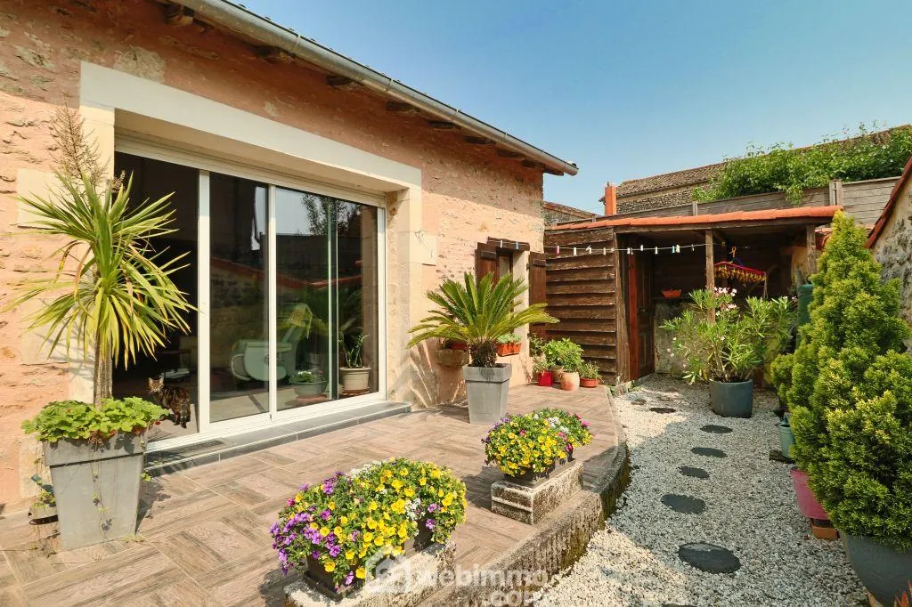 Maison en pierre de 134 m² avec jardin et potentiel à Marigny-Chemereau 