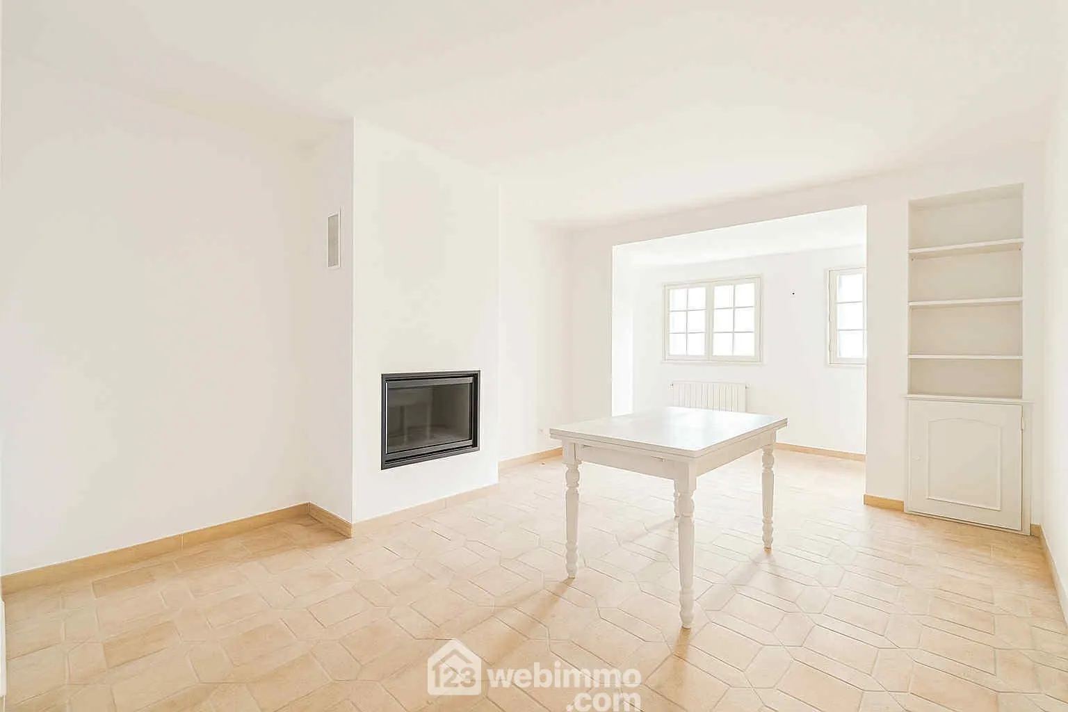 Maison de 95 m² à Chérēt avec jardin et grange, idéale pour investissement ou résidence 