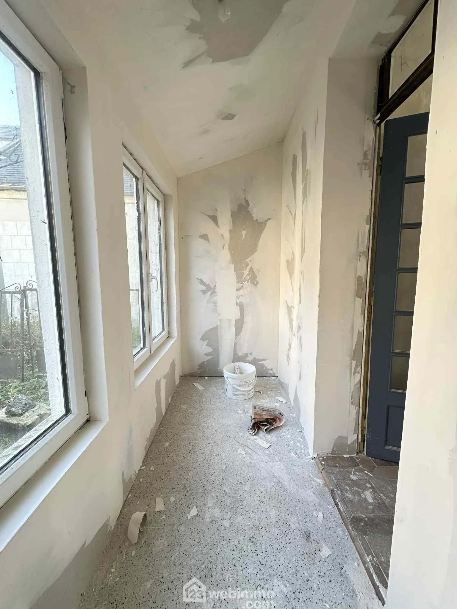 Maison de 95 m² à Chérēt avec jardin et grange, idéale pour investissement ou résidence 