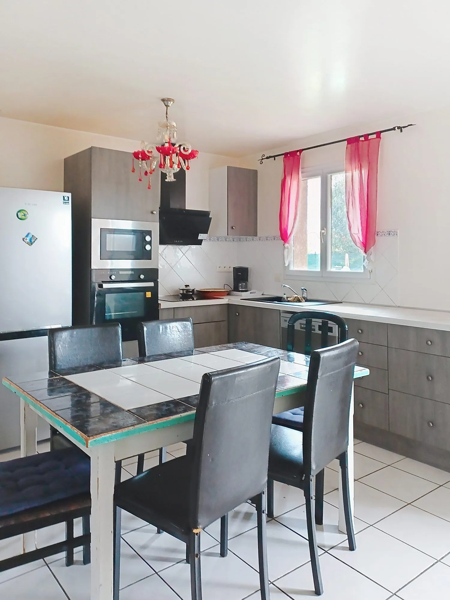 Maison de plain-pied lumineuse avec jardin à Lagrave - 4 chambres 