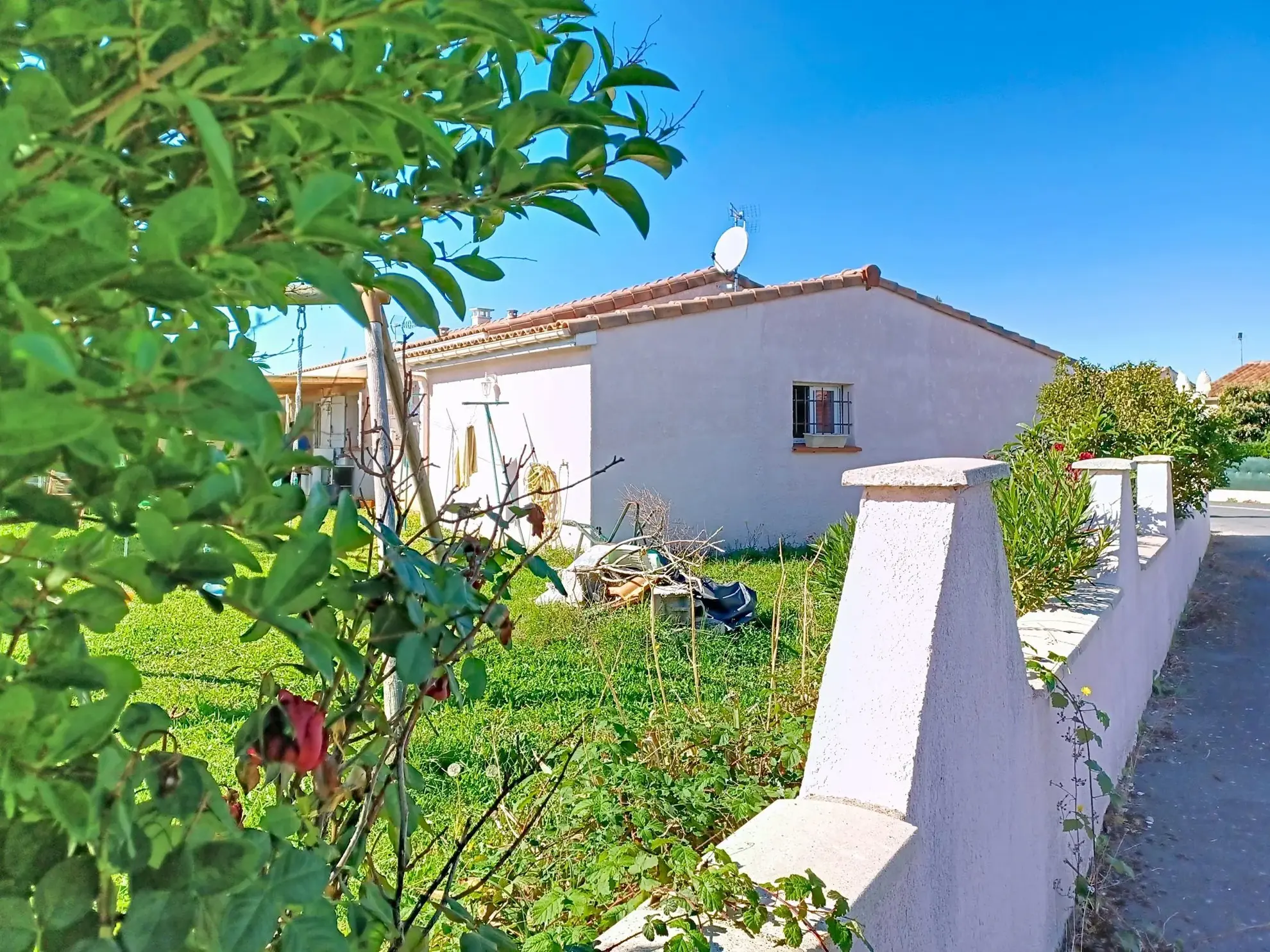 Maison de plain-pied à Lagrave avec jardin, proche commodités