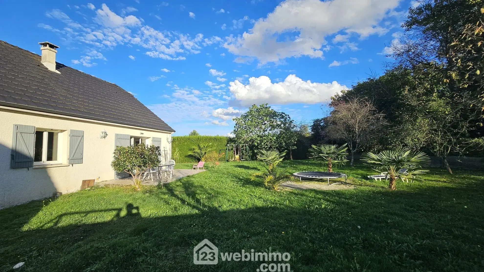 Maison de plain-pied à vendre à Baudreix – 86 m² avec jardin et proximité du lac 