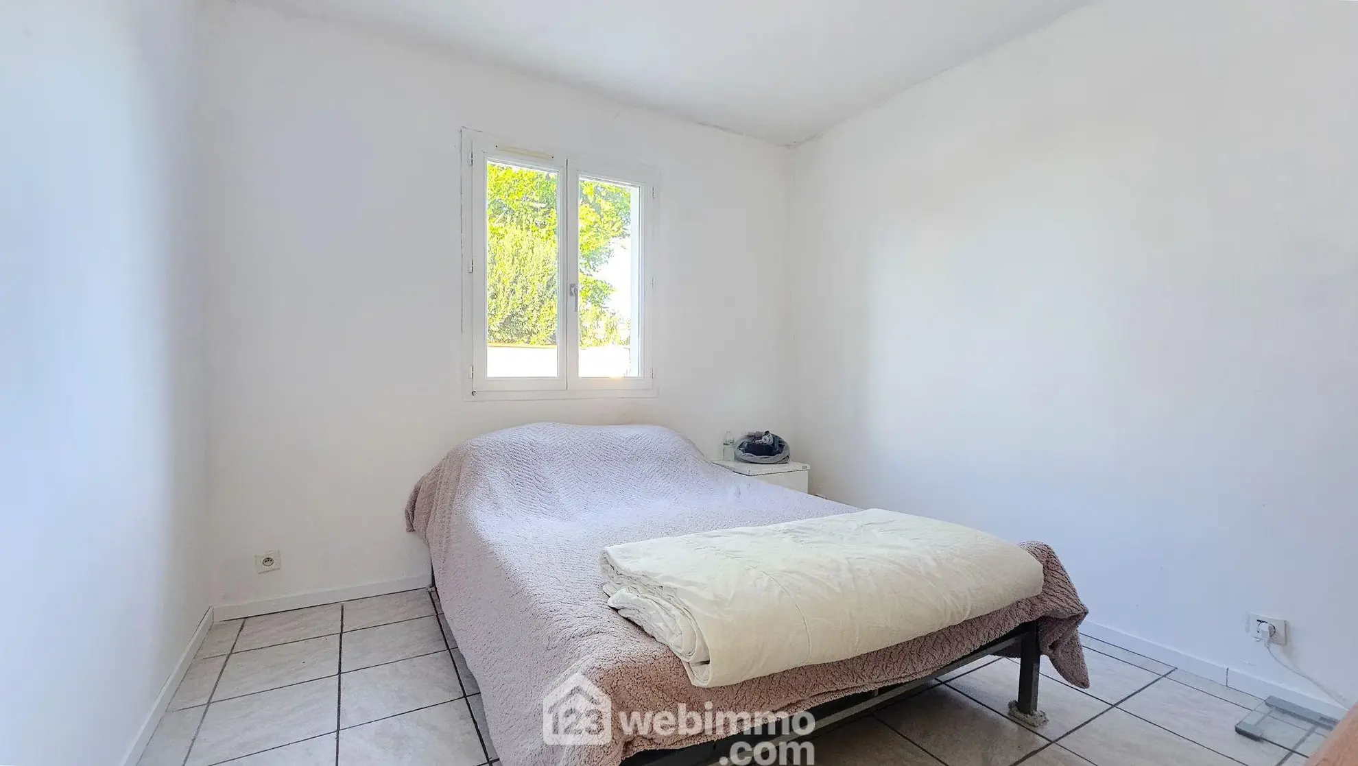 Maison de plain-pied à vendre à Baudreix – 86 m² avec jardin et proximité du lac 