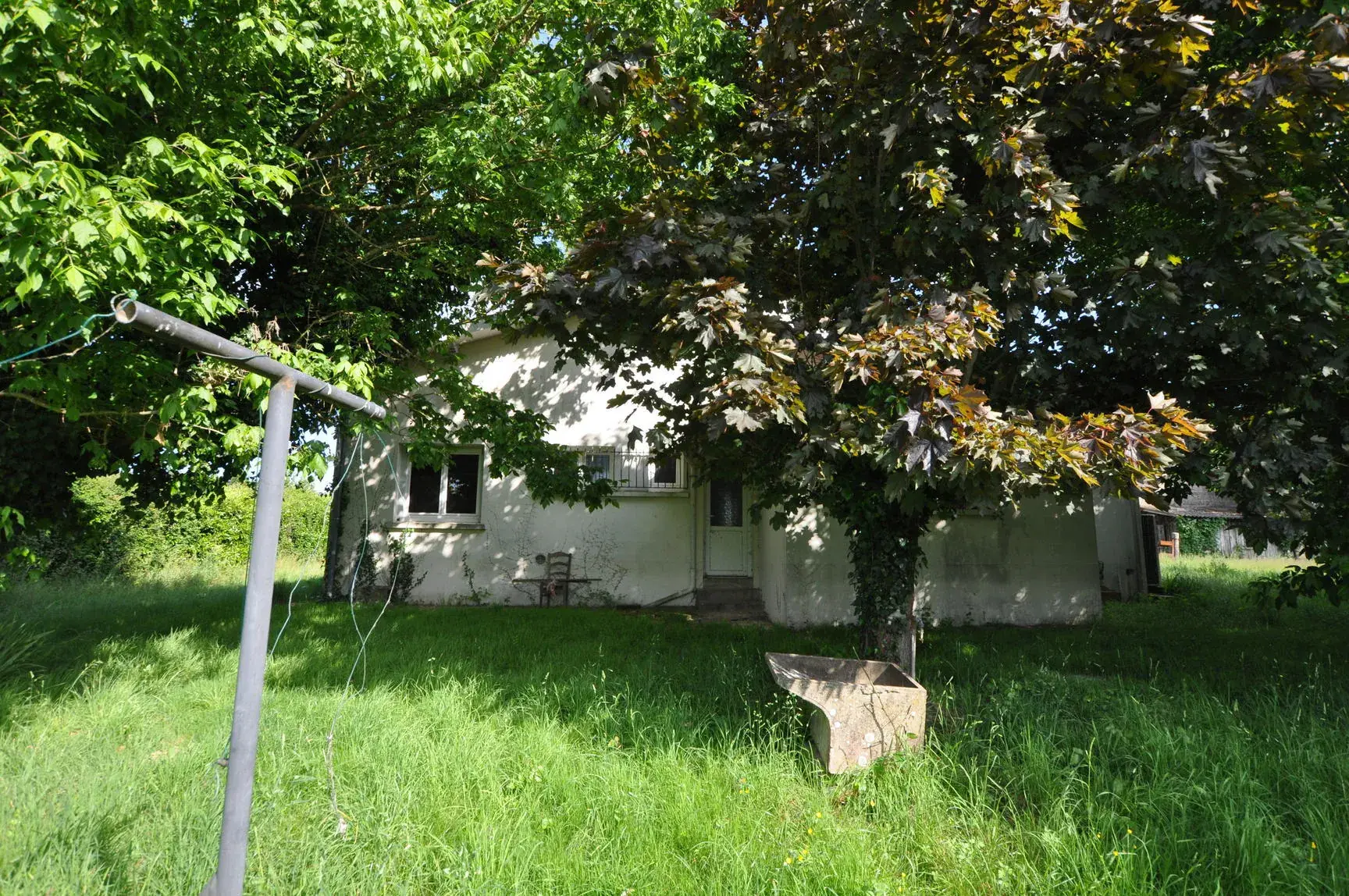 Maison de plain-pied à Capian de 101 m² avec dépendance et grand terrain 