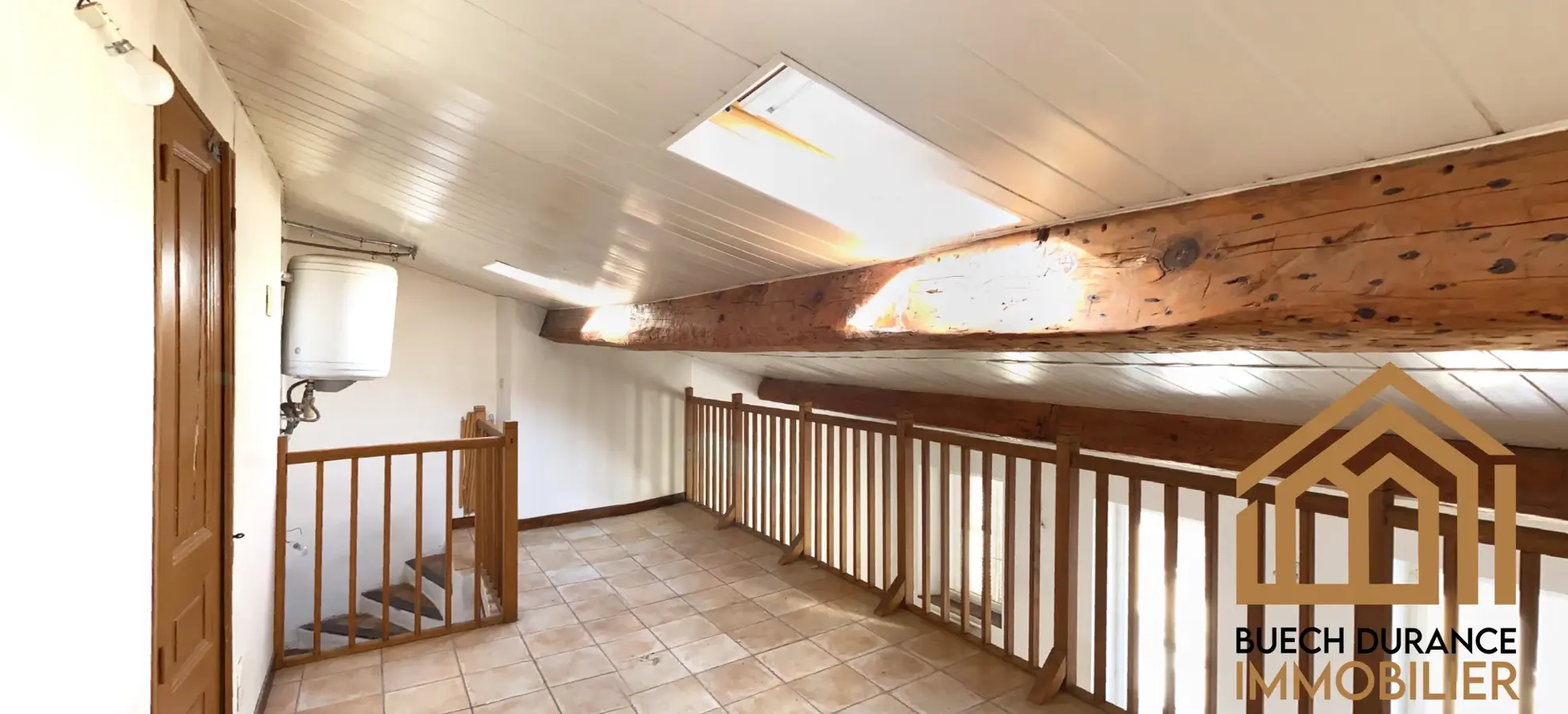 Immeuble de 5 logements à vendre en centre-ville de Laragne-Montéglin 