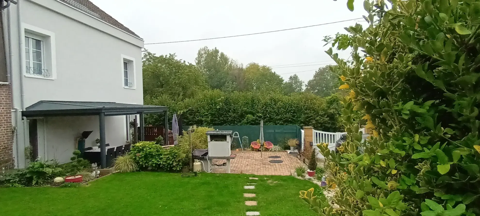 Maison rénovée avec 7 chambres, jardin et terrasse à SERY près de RETHEL 