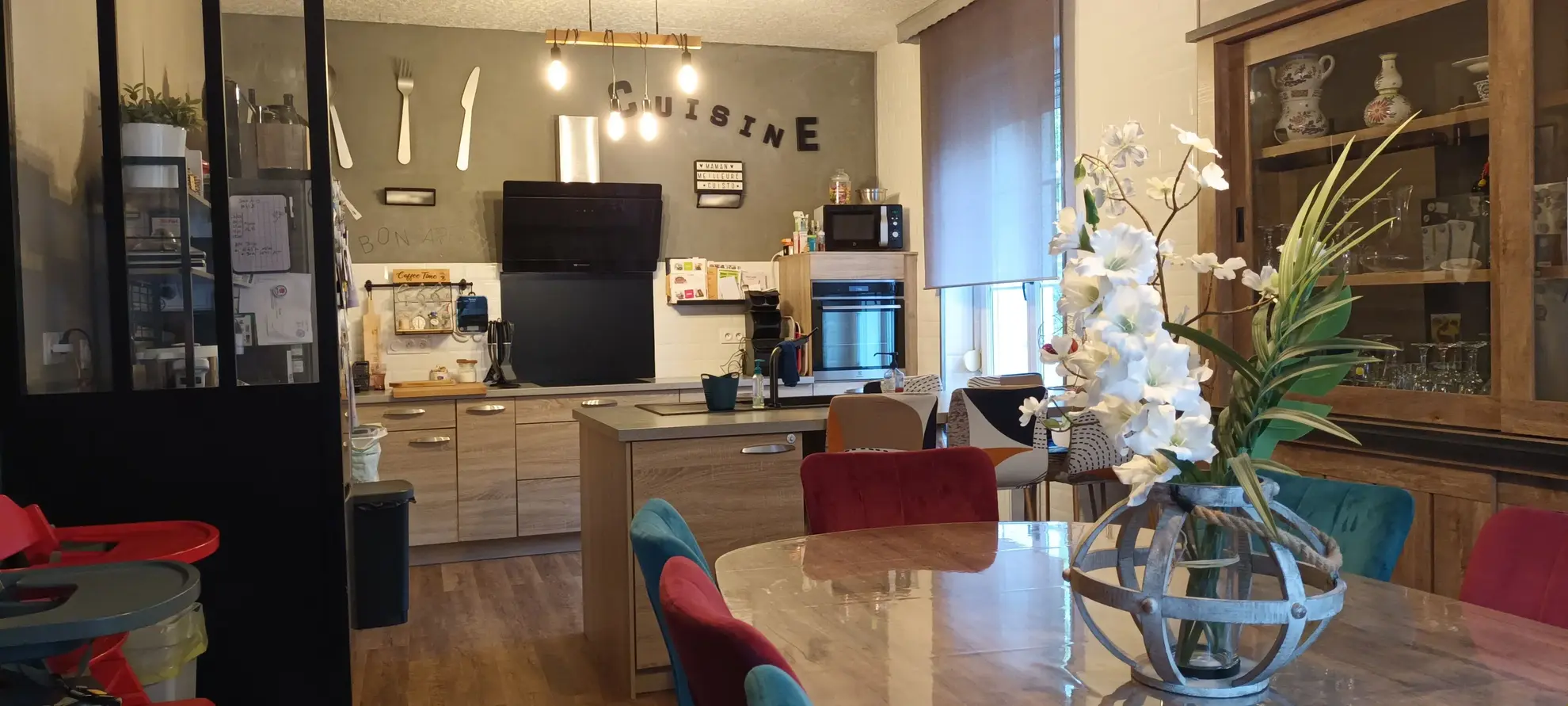 Maison rénovée avec 7 chambres, jardin et terrasse à SERY près de RETHEL 