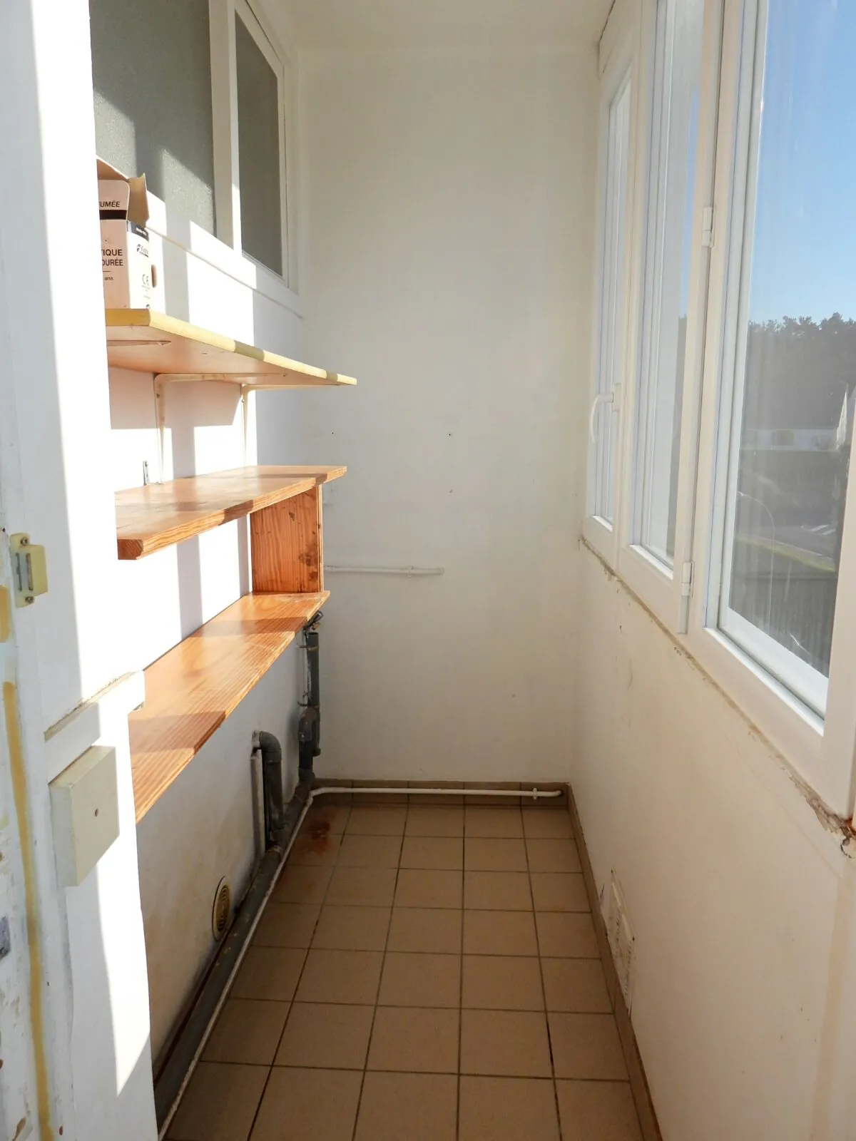 Appartement à Fécamp avec balcon, 2 chambres, rez-de-chaussée sécurisé 