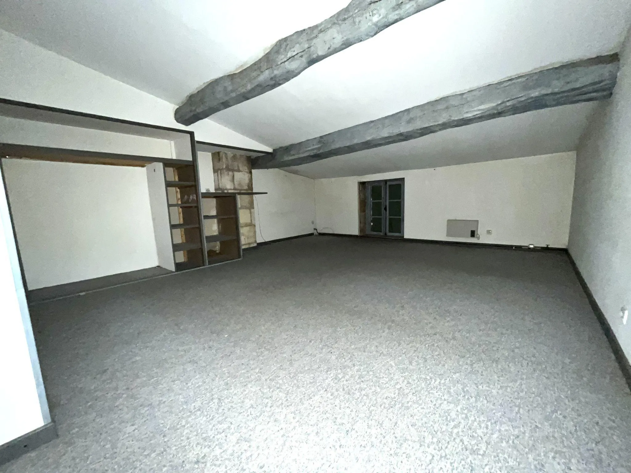 Maison rénovée de 72 m² à Blanquefort-Caychac, proche commodités 