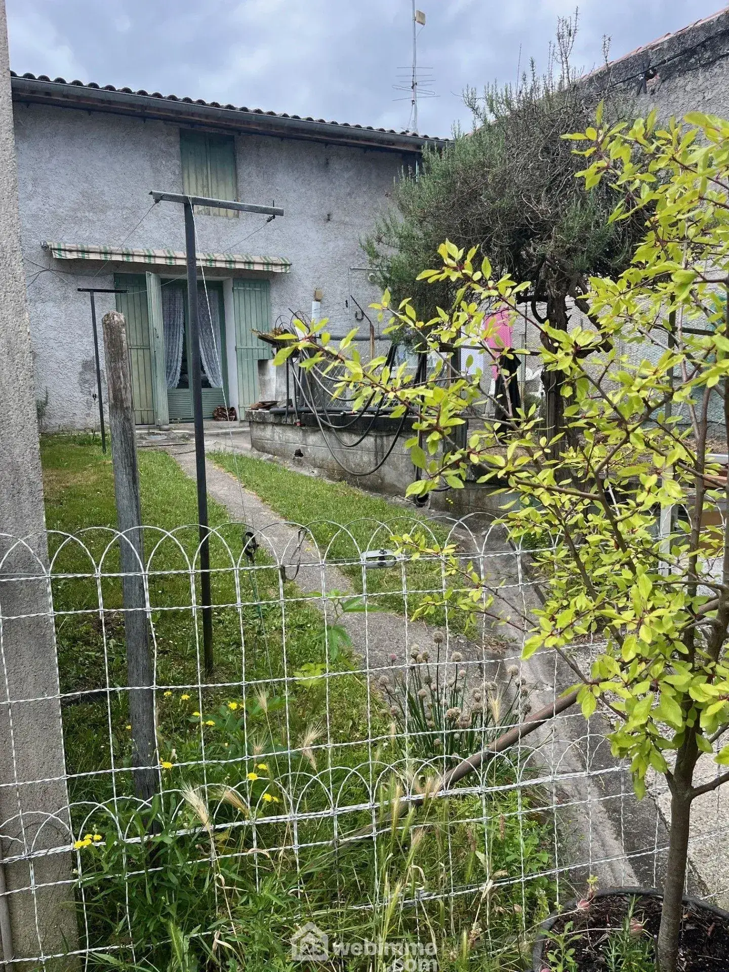 Maison rénovée de 72 m² à Blanquefort-Caychac, proche commodités 