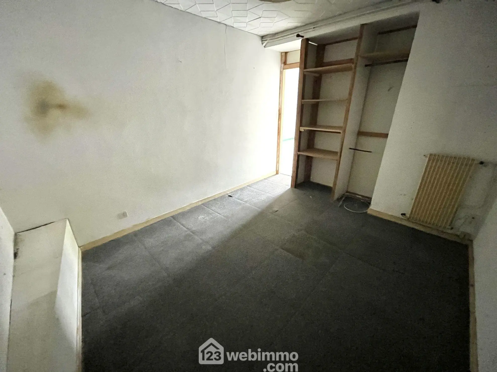 Maison à rénover de 72m² à Blanquefort-Caychac, centre-ville 