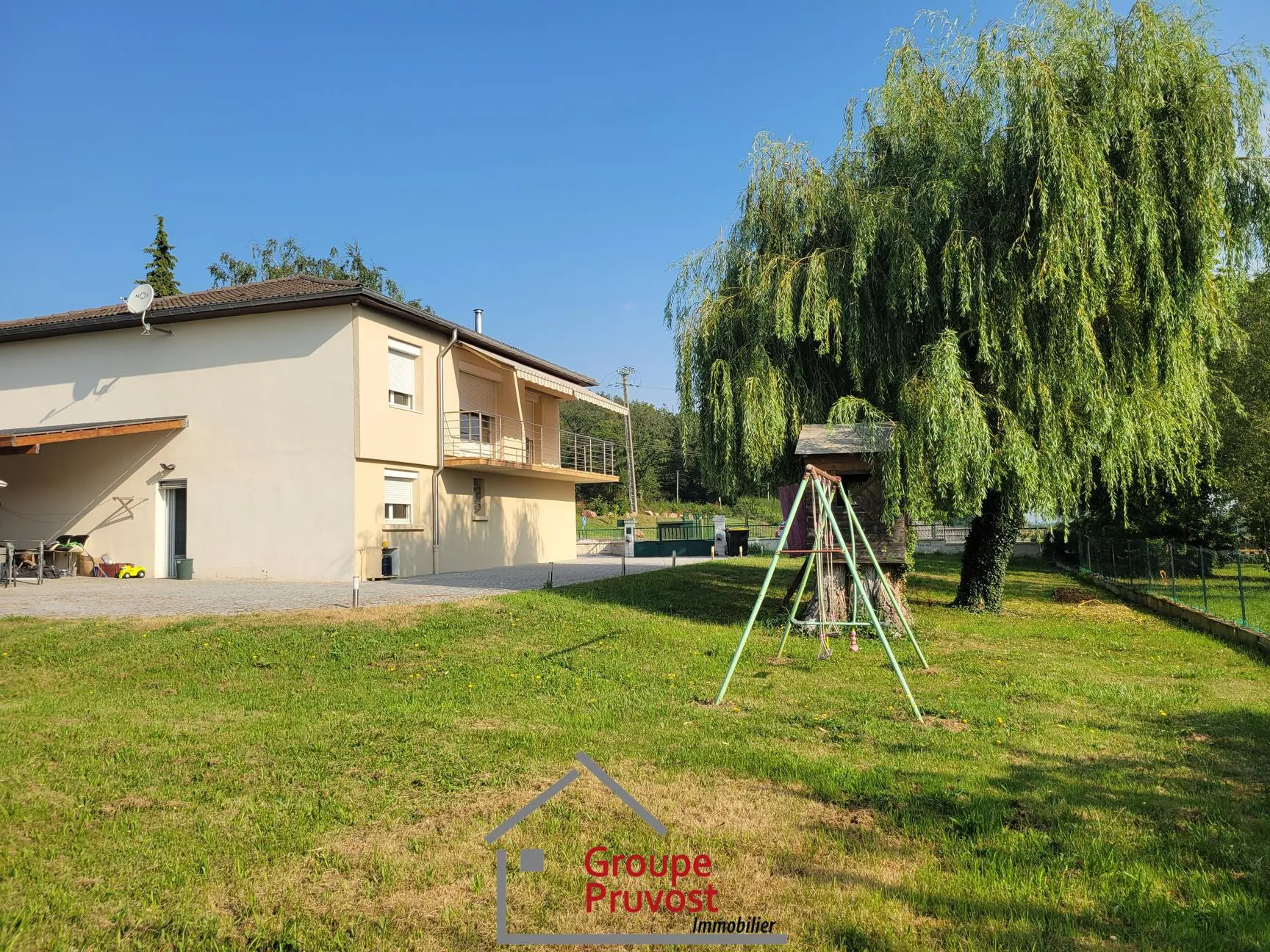 Maison rénovée de 162 m² avec 4 chambres à Parigny proche Coteau 