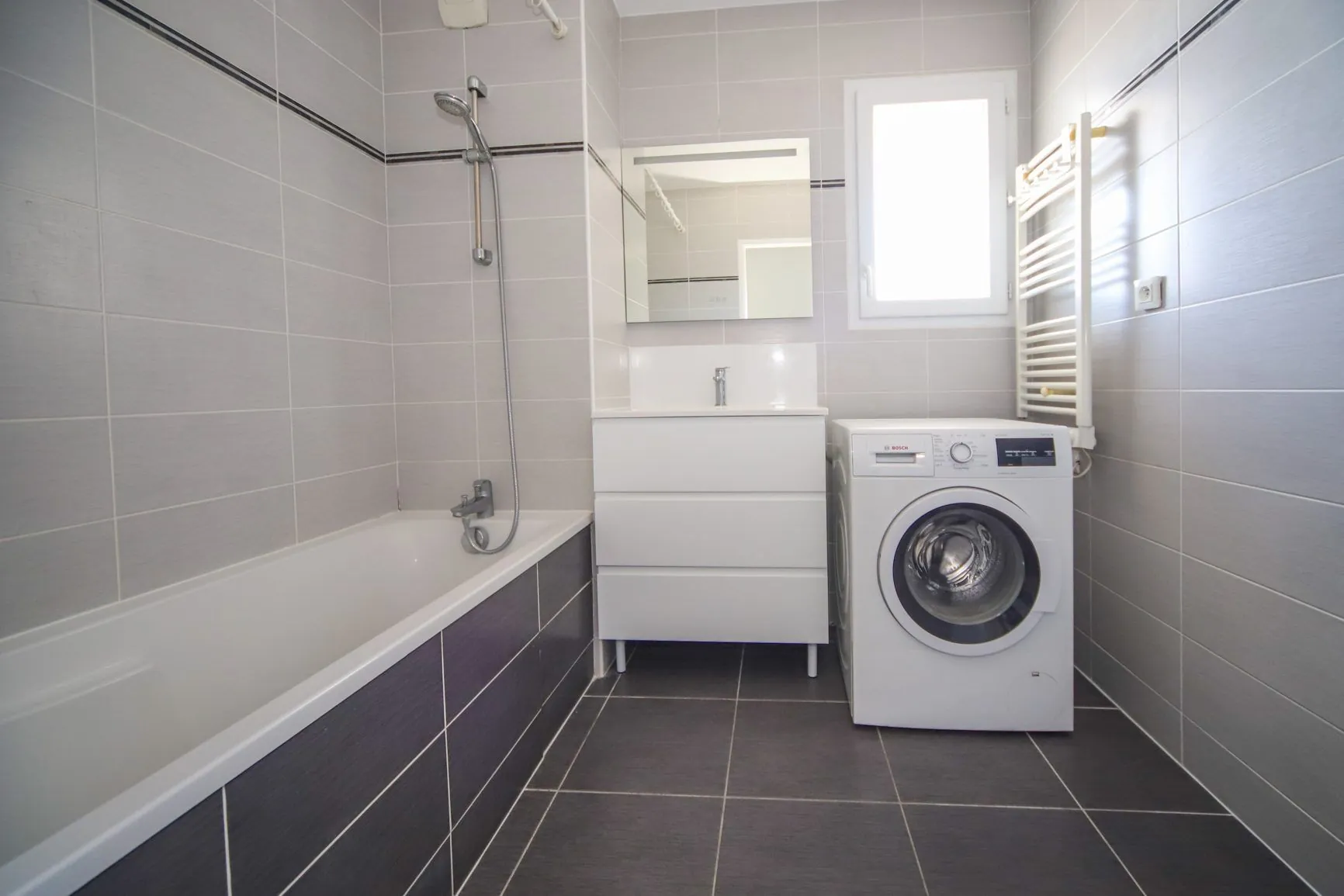 Appartement T4 rénové avec terrasse et garage à Montpellier 