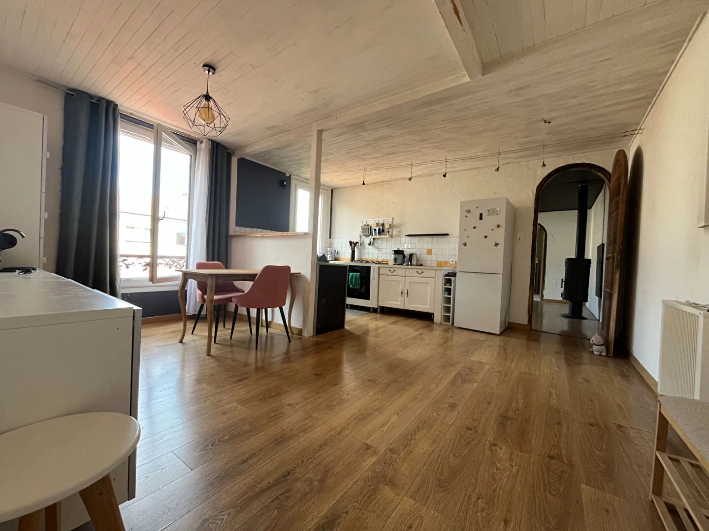 Appartement 3 pièces en duplex à Laragne-Monteglin – Centre-ville avec potentiel 