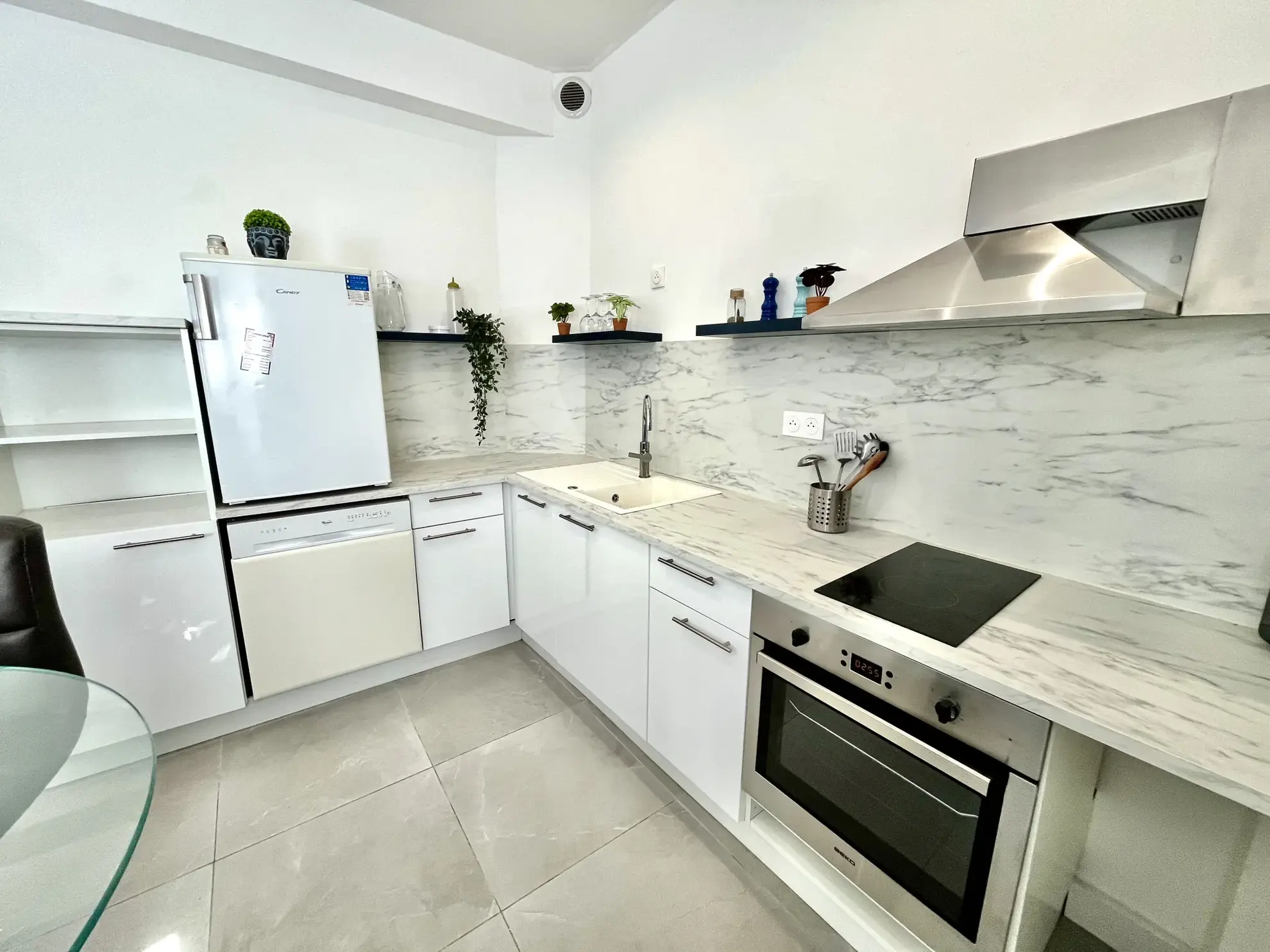 Appartement T2 rénové de 41 m² à Nîmes, proche du centre-ville 