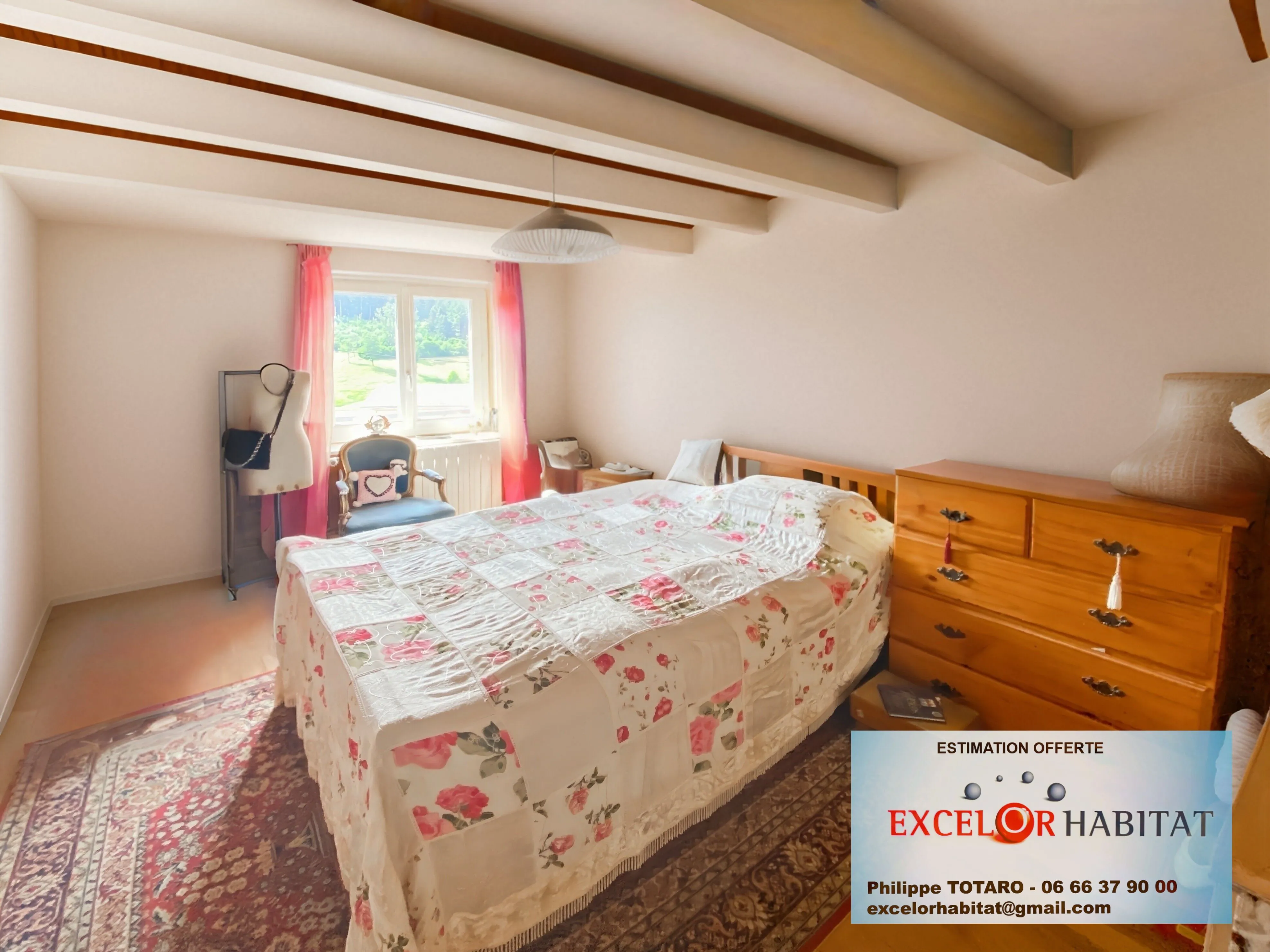 Découvrez cette charmante maison en pierre avec vue panoramique au Beaujolais Vert 