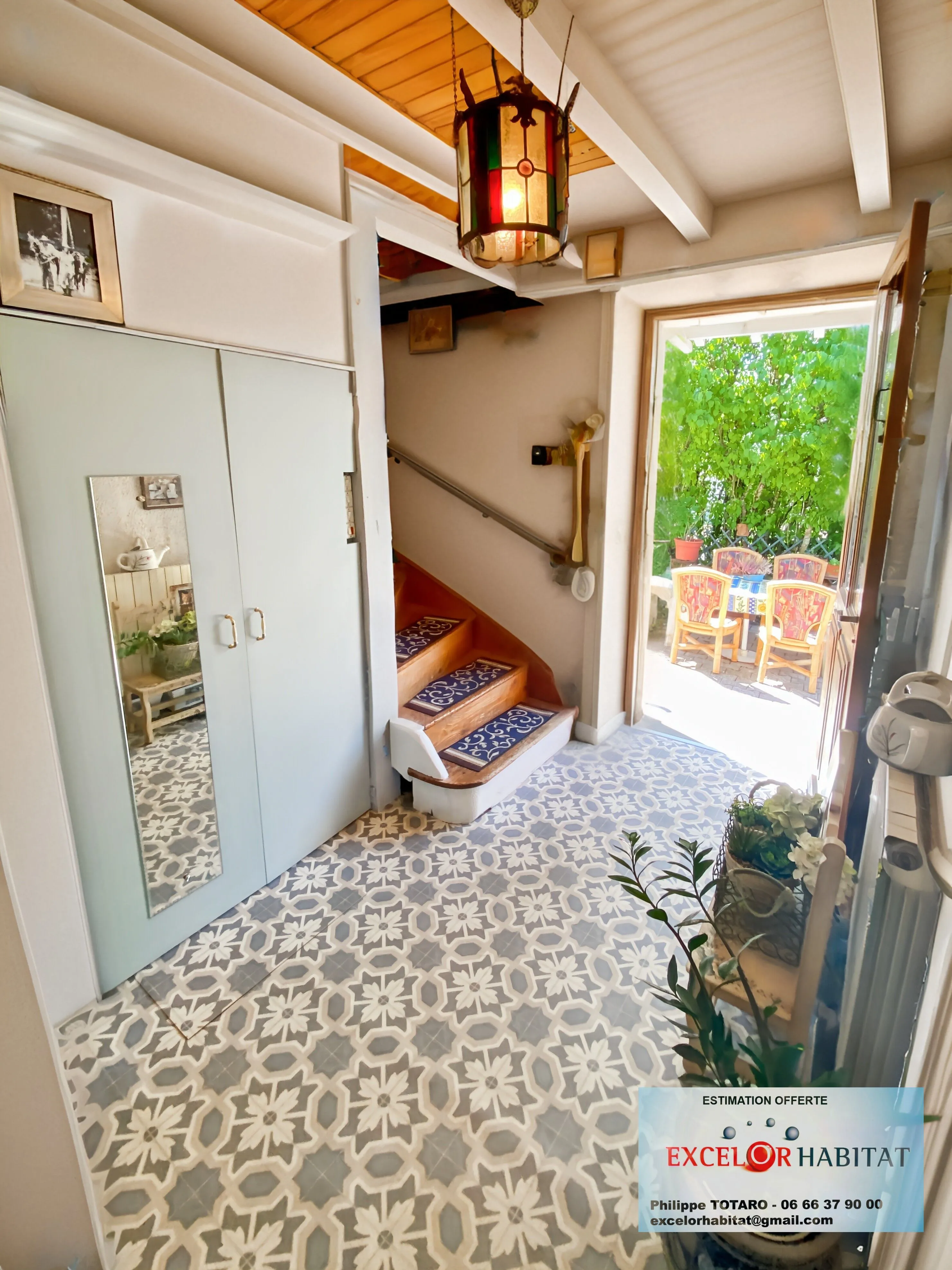 Découvrez cette charmante maison en pierre avec vue panoramique au Beaujolais Vert 