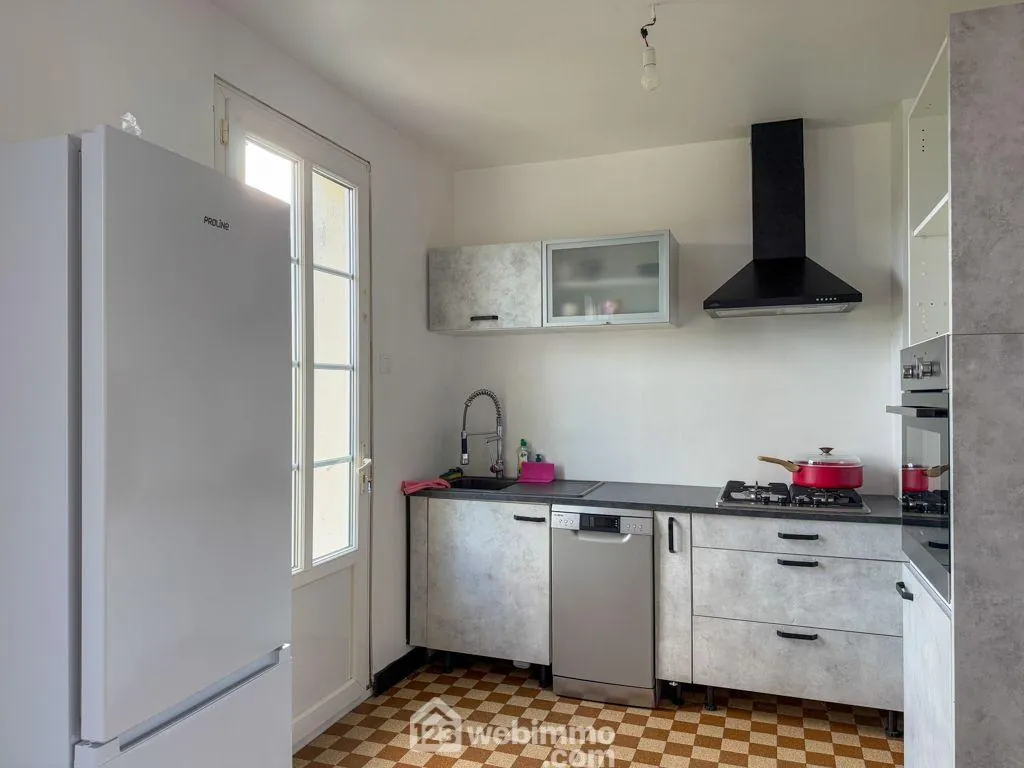 Maison à La Tardière de 67 m² avec jardin, garage et potentiel locatif