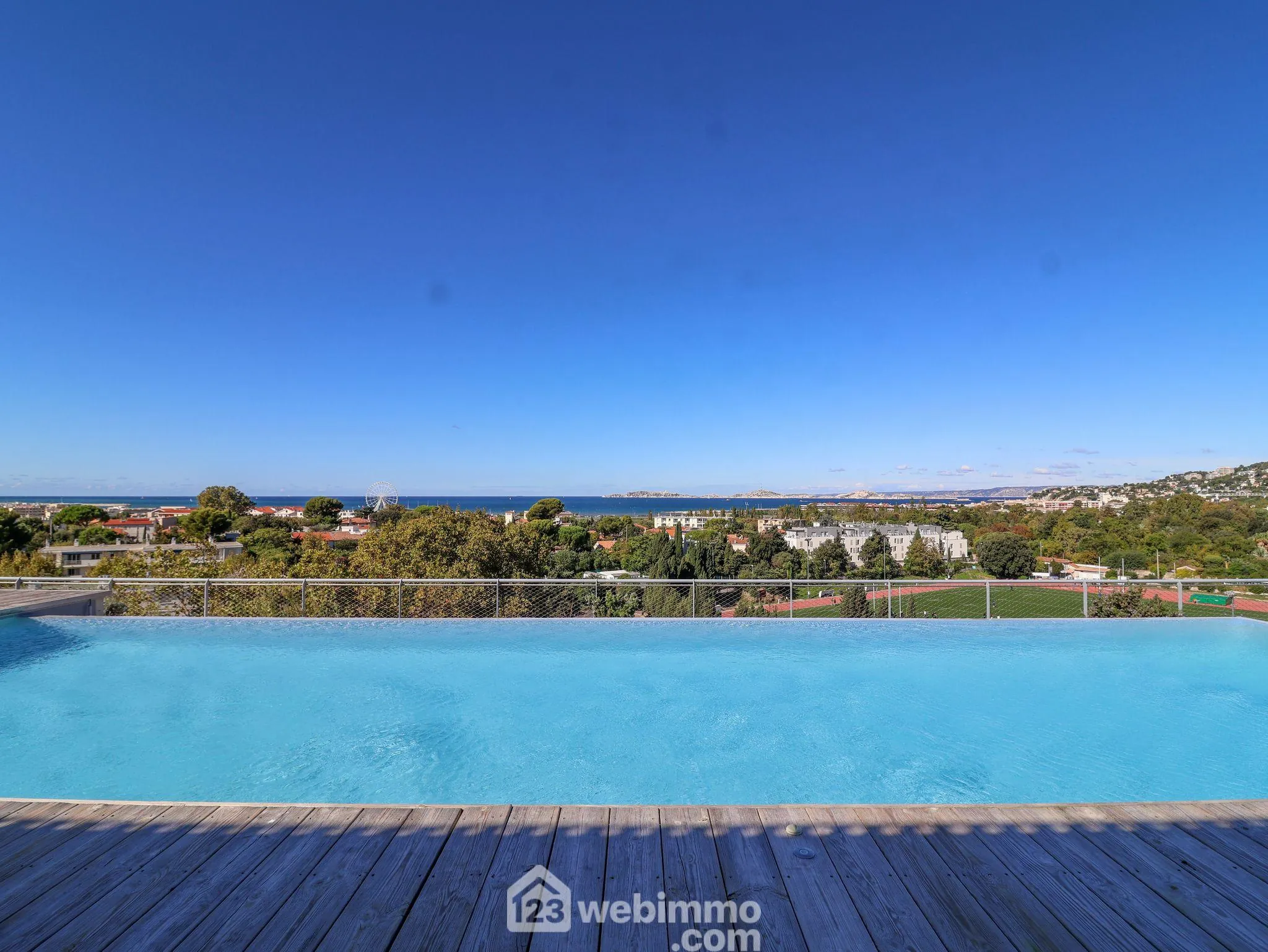 Appartement de 54m² avec terrasse et piscine à Sainte Anne, Marseille 