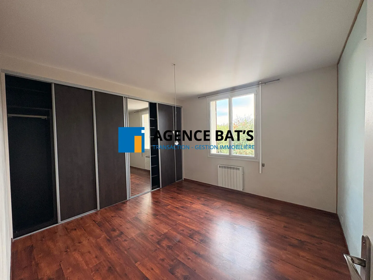 Magnifique appartement rénové de 85 m² à La Talaudière avec terrain et caves 