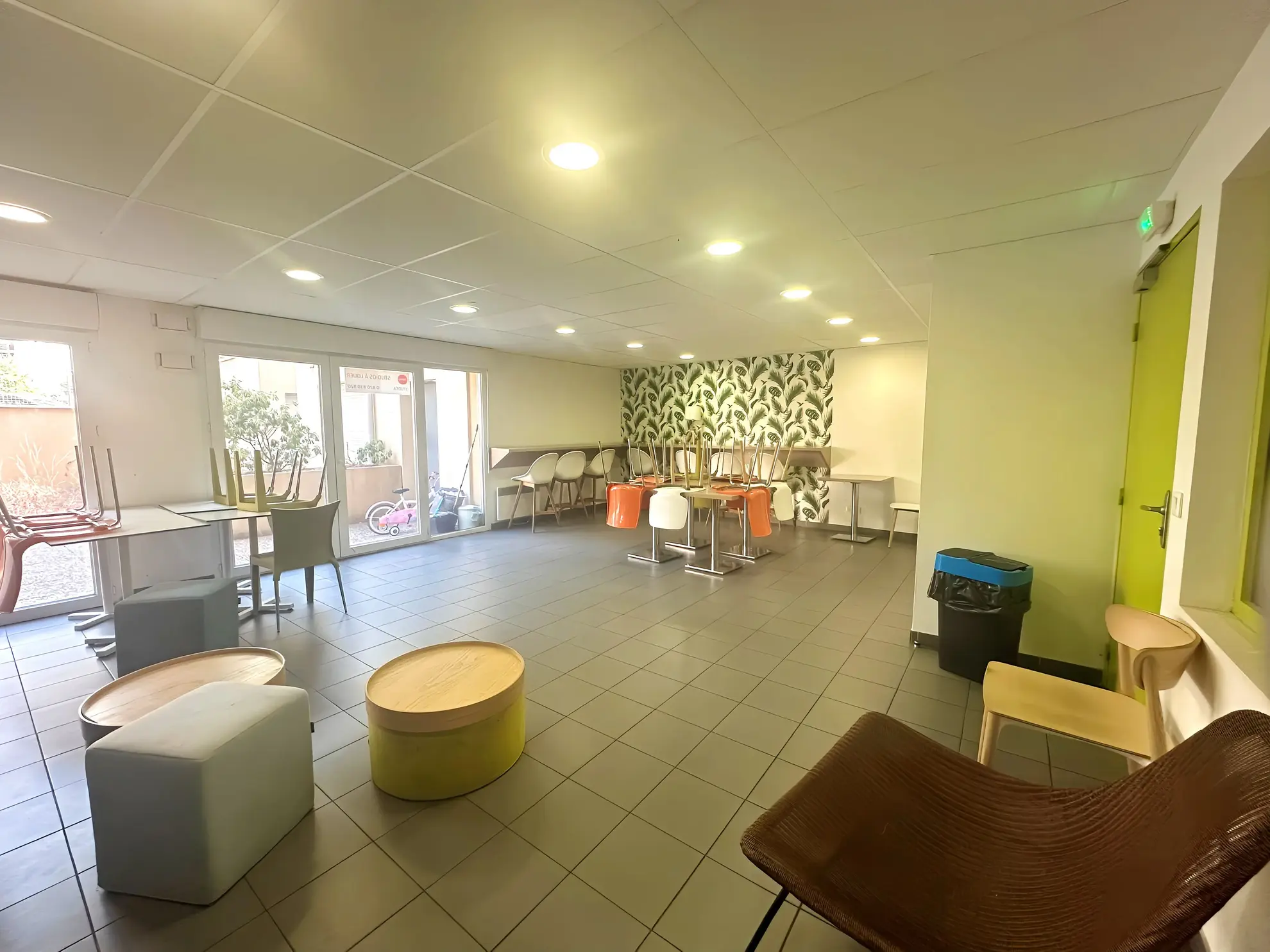 Investissement locatif à Marseille : Studio meublé avec parking, rentabilité 5 % 