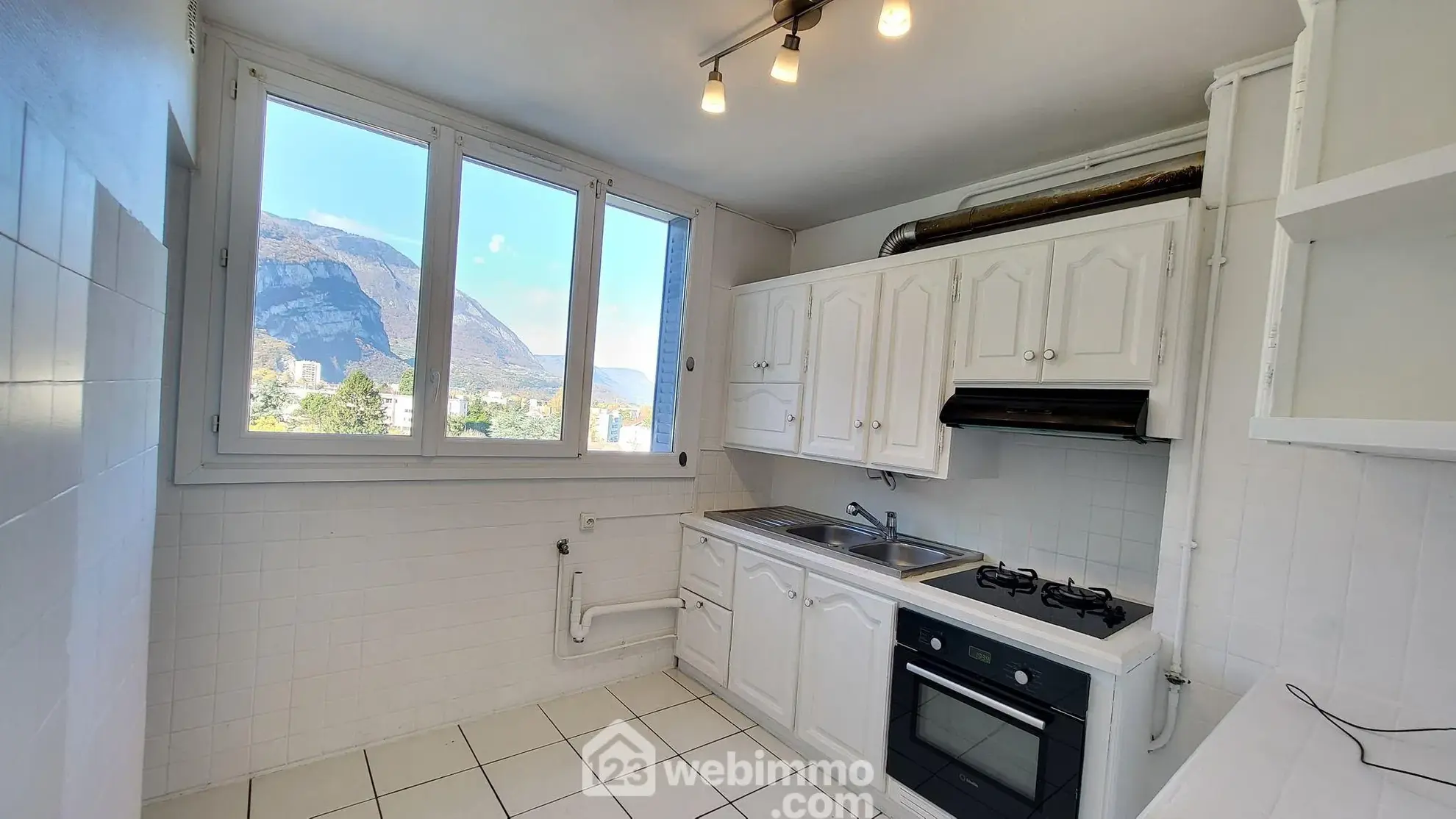 Achat appartement T4 à Fontaine avec vue exceptionnelle et cave – proche tramway 