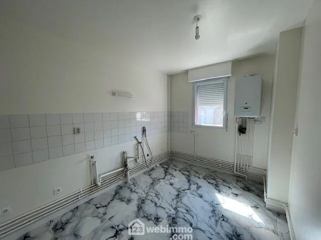 Charmante maison de 67m² avec jardin et garage à Noyon 