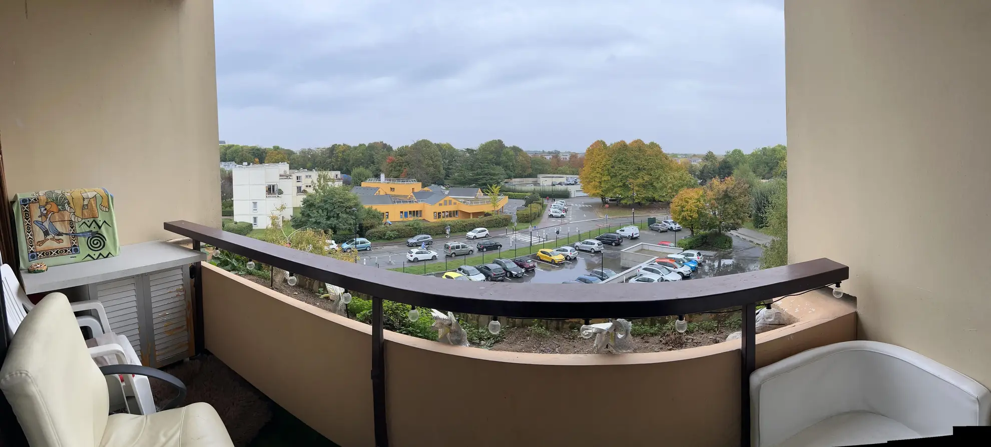 Bel appartement 2 pièces rénové avec vue à Montigny-le-Bretonneux 