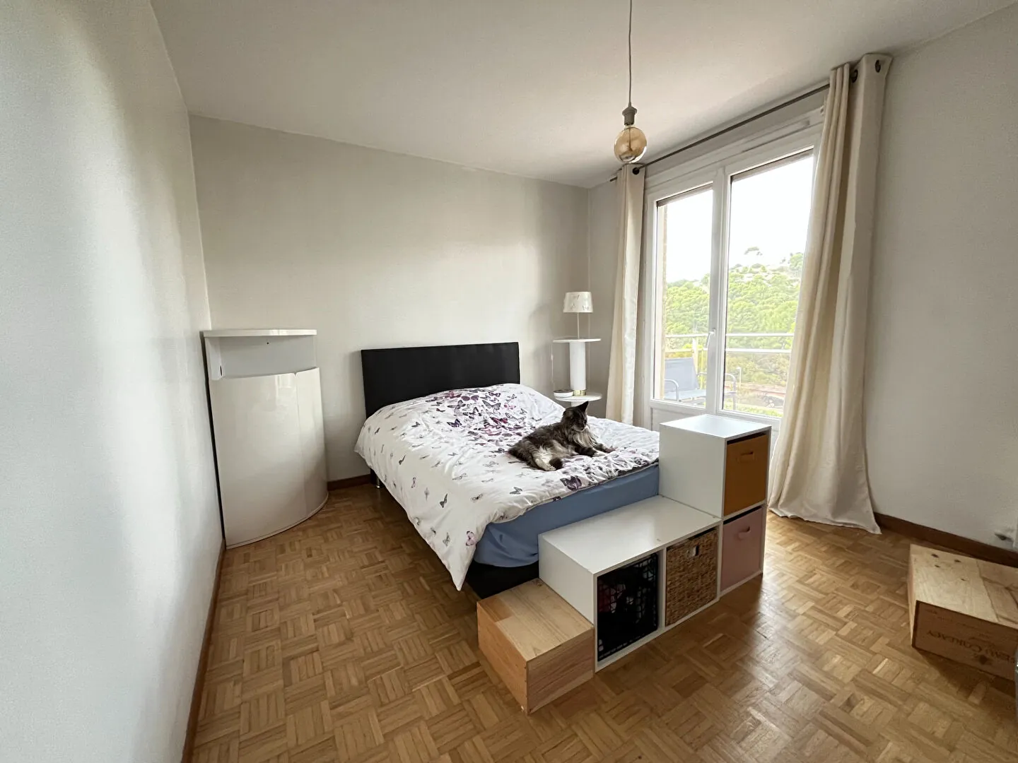 Appartement T3 lumineux de 82 m² à Marseille 13009 avec terrasse et vue dégagée 