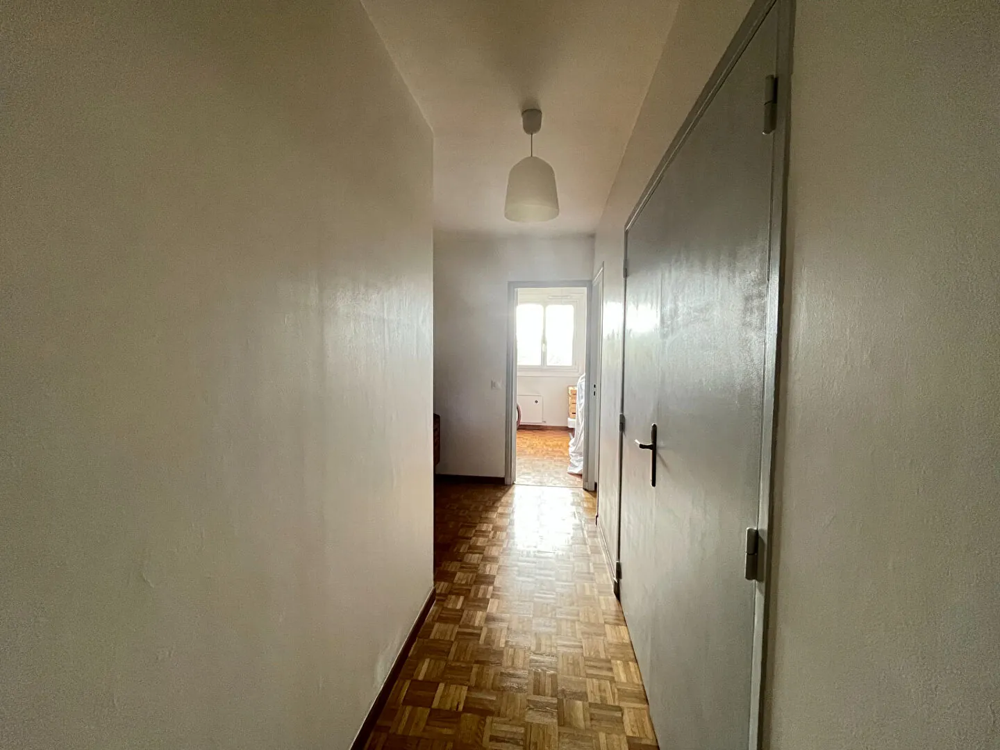 Appartement T3 lumineux de 82 m² à Marseille 13009 avec terrasse et vue dégagée 