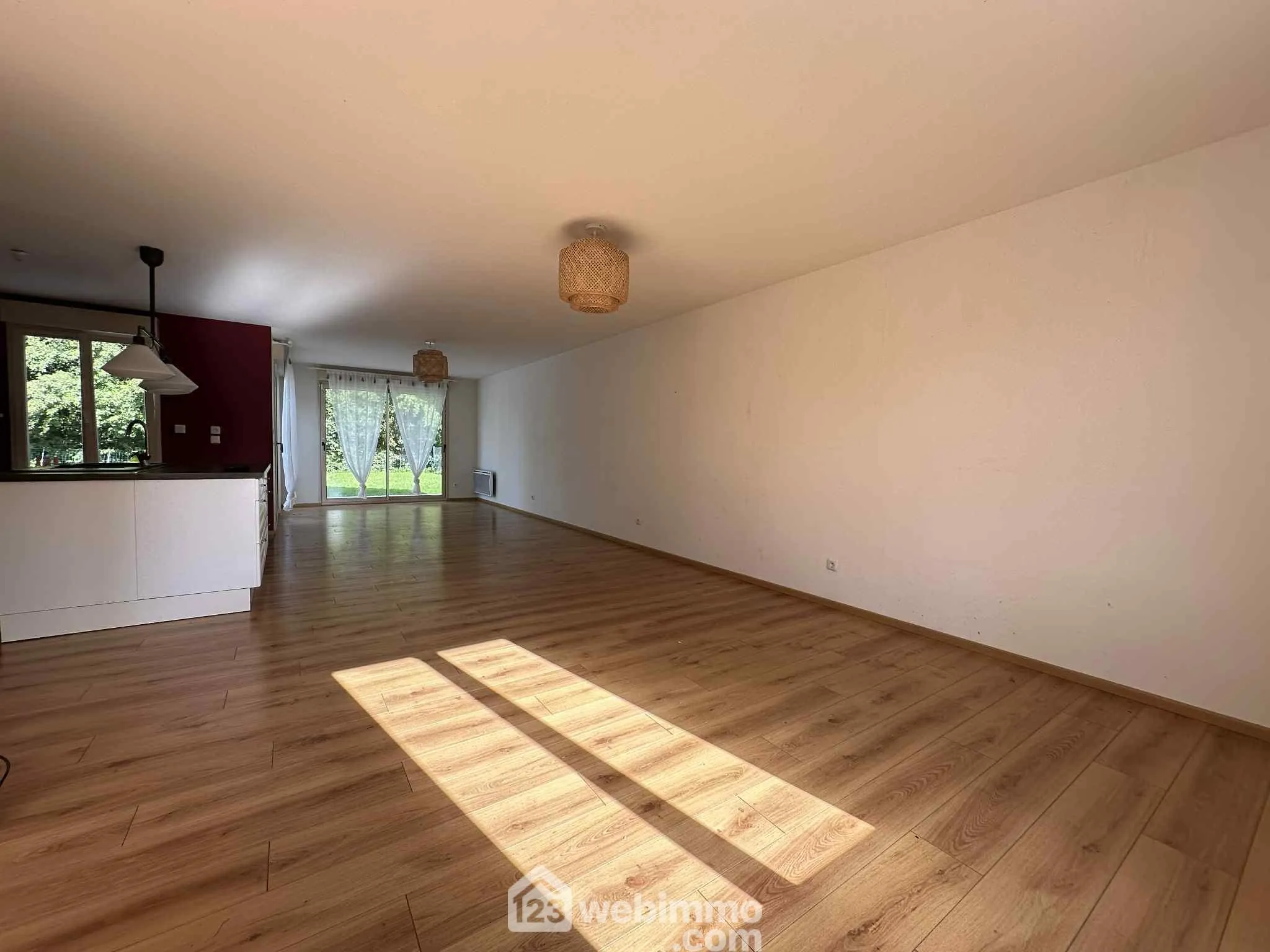 Maison de plain-pied 117 m² à Mons en Laonnois avec jardin et garage 