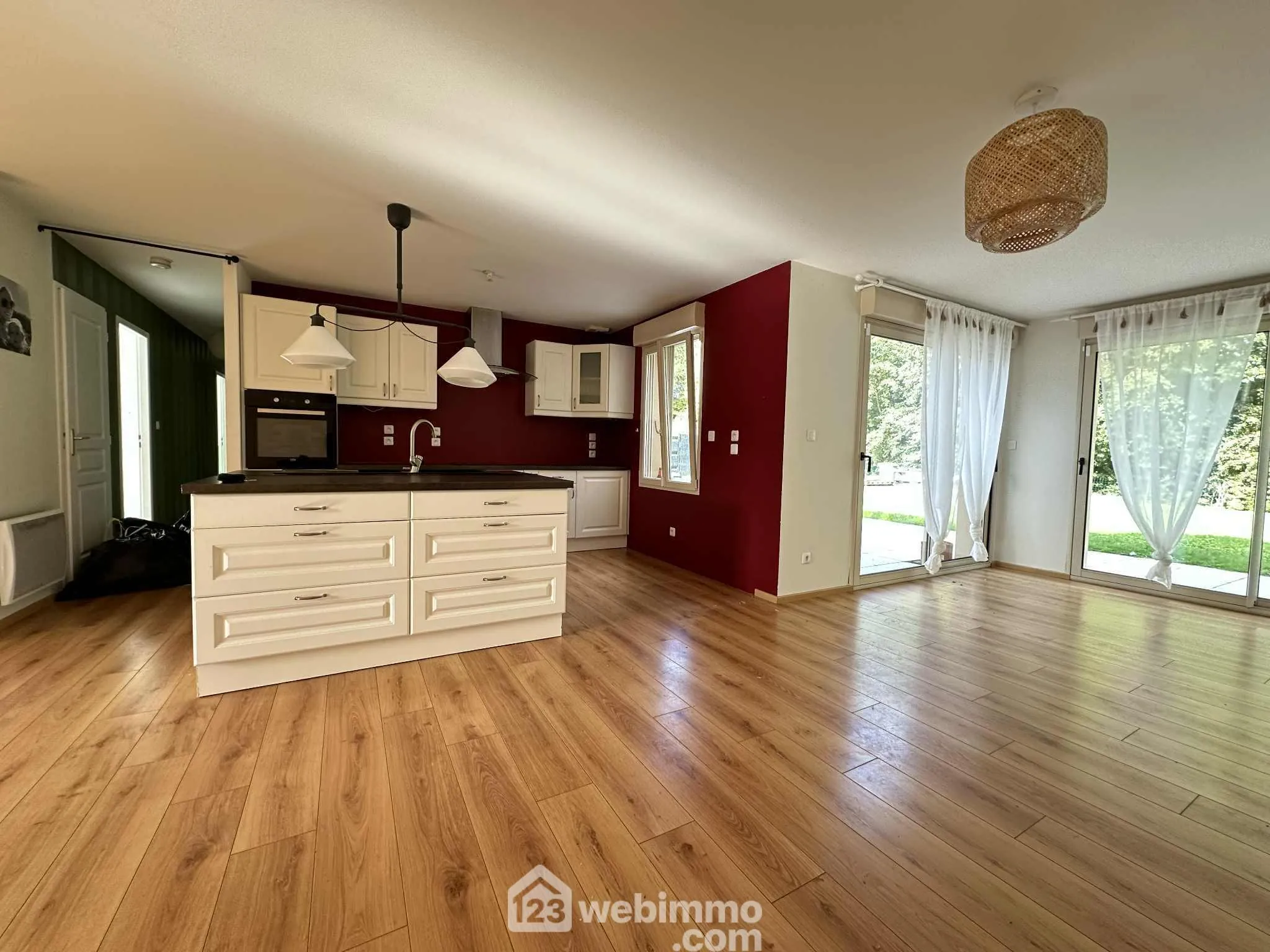 Maison de plain-pied 117 m² à Mons en Laonnois avec jardin et garage 