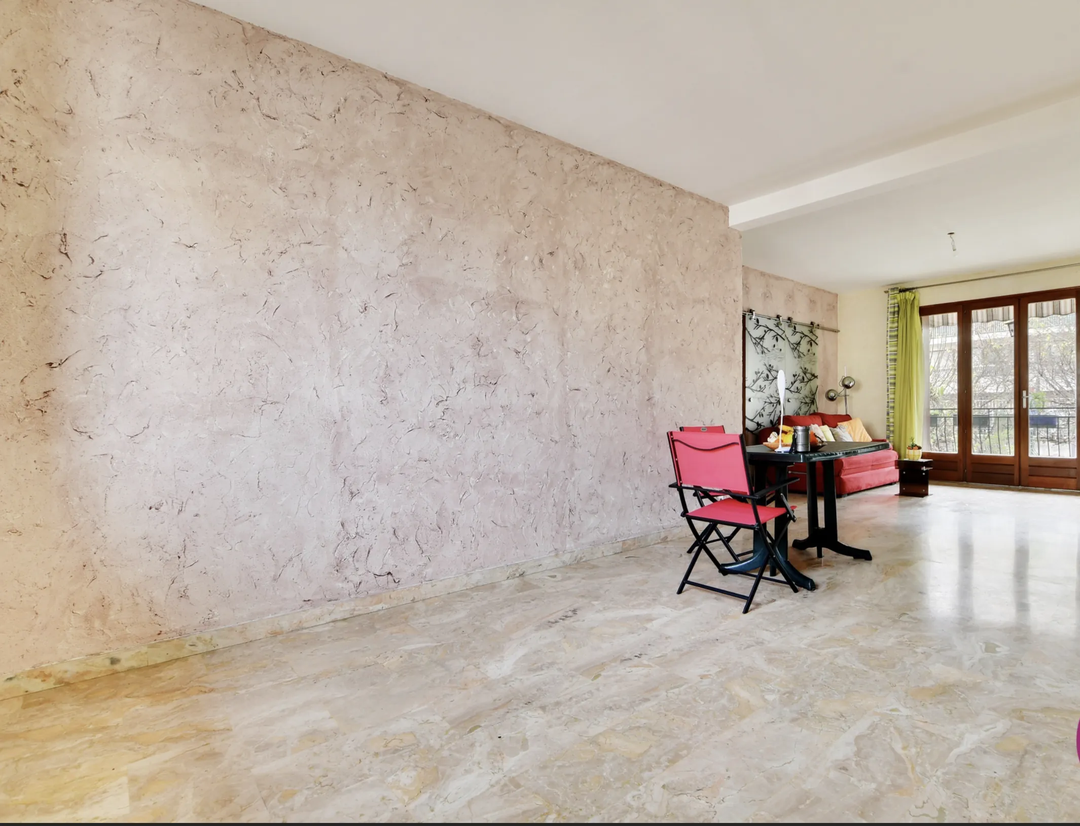 Maison à rénover de 85 m² avec jardin et parking à Draveil 