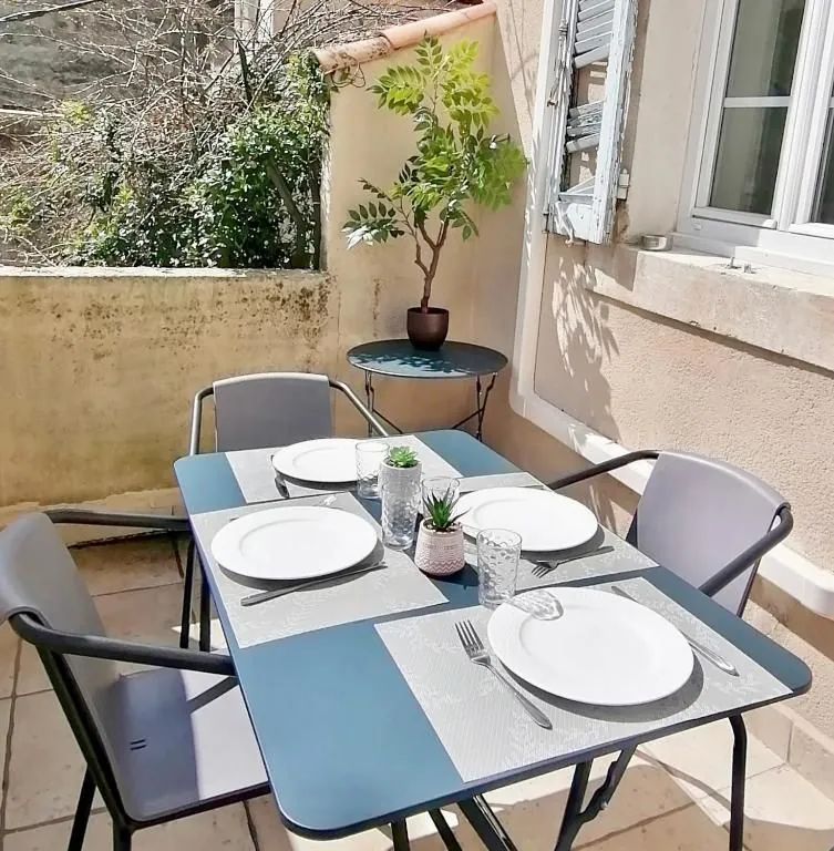 Appartement T2 avec terrasse à vendre à Avignon - Quartier Saint Ruf