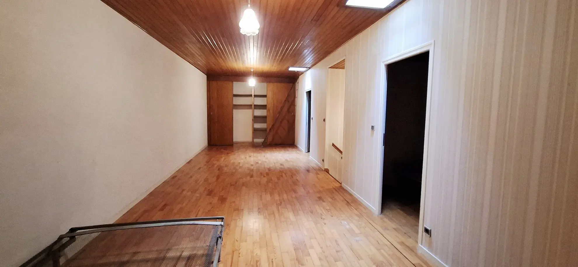 Maison de village avec jardin et vue sur ruisseau à Nalzen, Ariège 