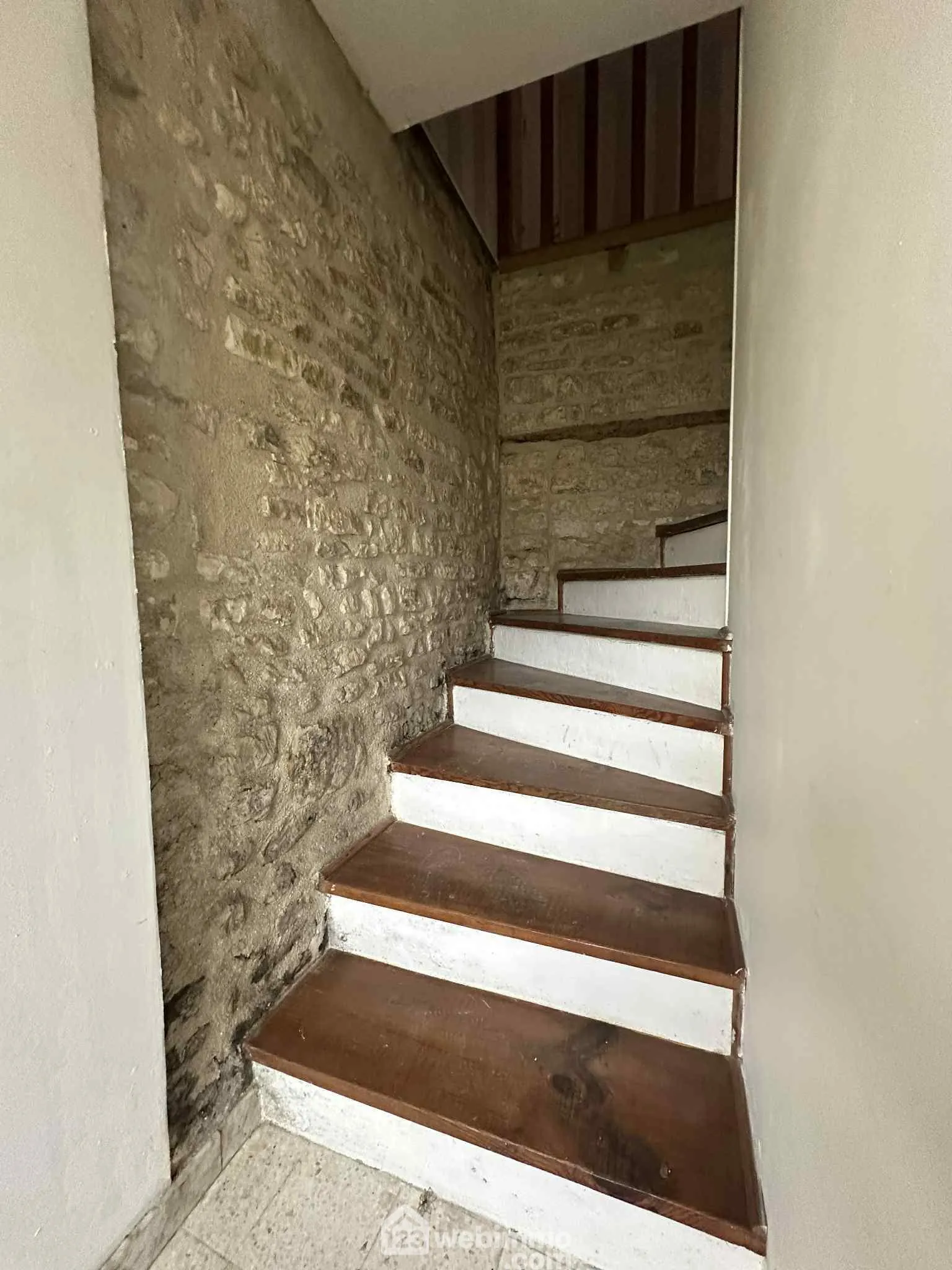 Charmante maison de ville de 85 m² à Sissonne avec jardin et garage 